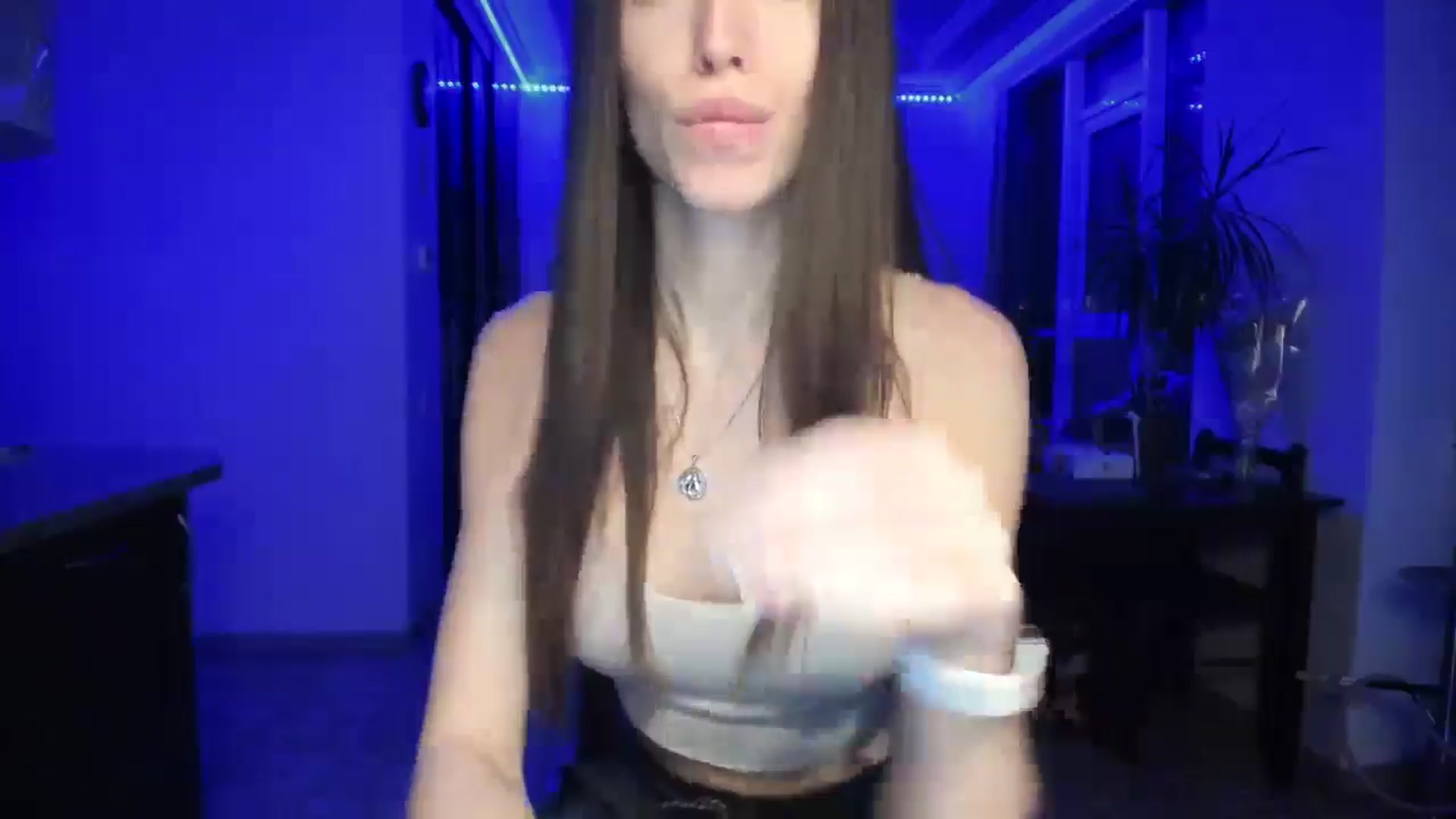 Gallery image thumbnail from laurensaenz's myfreecams stream on, 03/01/2025, 20:44 image 18 of 20