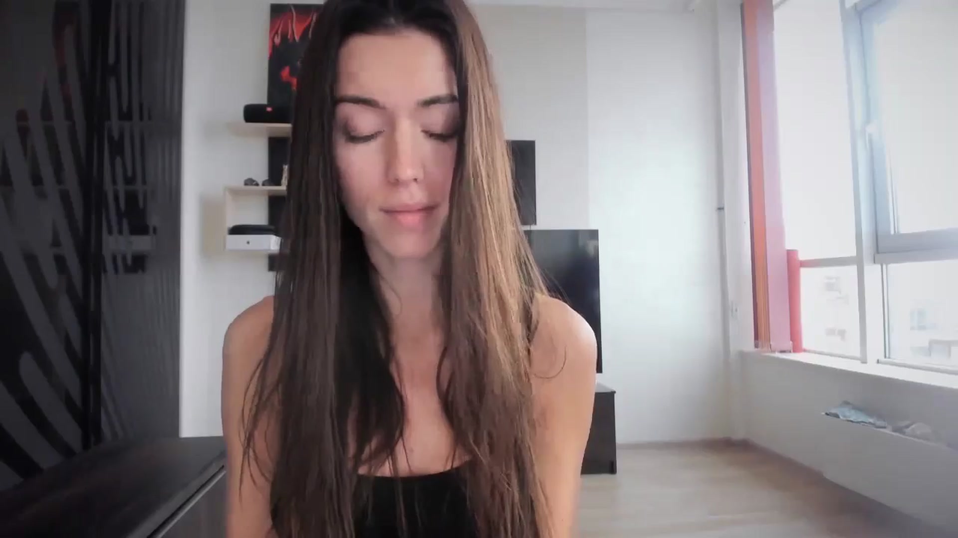 Gallery image thumbnail from laurensaenz's myfreecams stream on, 03/10/2025, 15:22 image 2 of 20