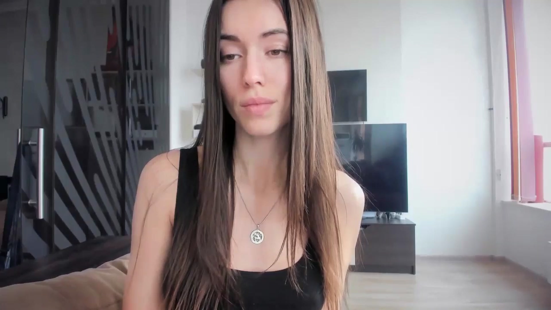 Gallery image thumbnail from laurensaenz's myfreecams stream on, 03/17/2025, 11:12 image 15 of 20