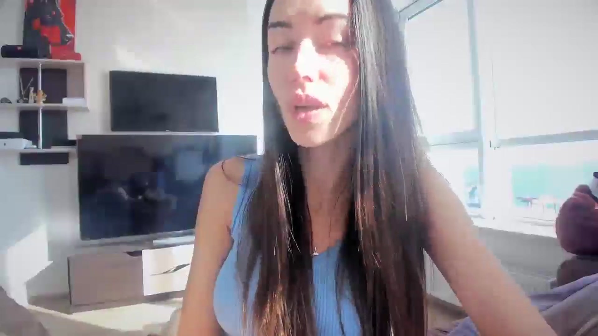Gallery image thumbnail from laurensaenz's myfreecams stream on, 03/18/2025, 06:49 image 15 of 20