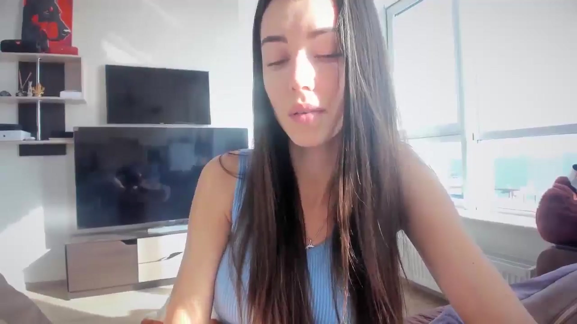 Gallery image thumbnail from laurensaenz's myfreecams stream on, 03/18/2025, 06:49 image 13 of 20