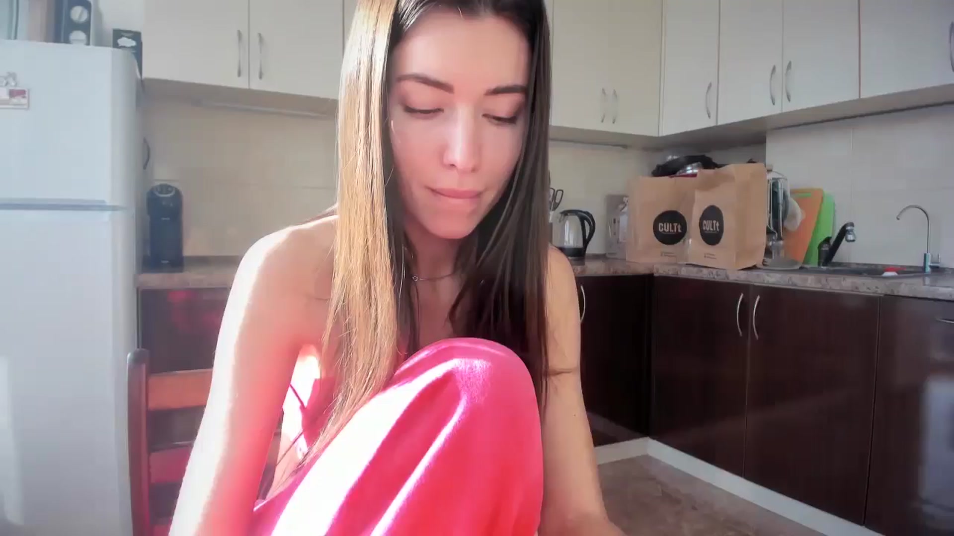 Gallery image thumbnail from laurensaenz's myfreecams stream on, 03/25/2025, 07:31 image 4 of 20