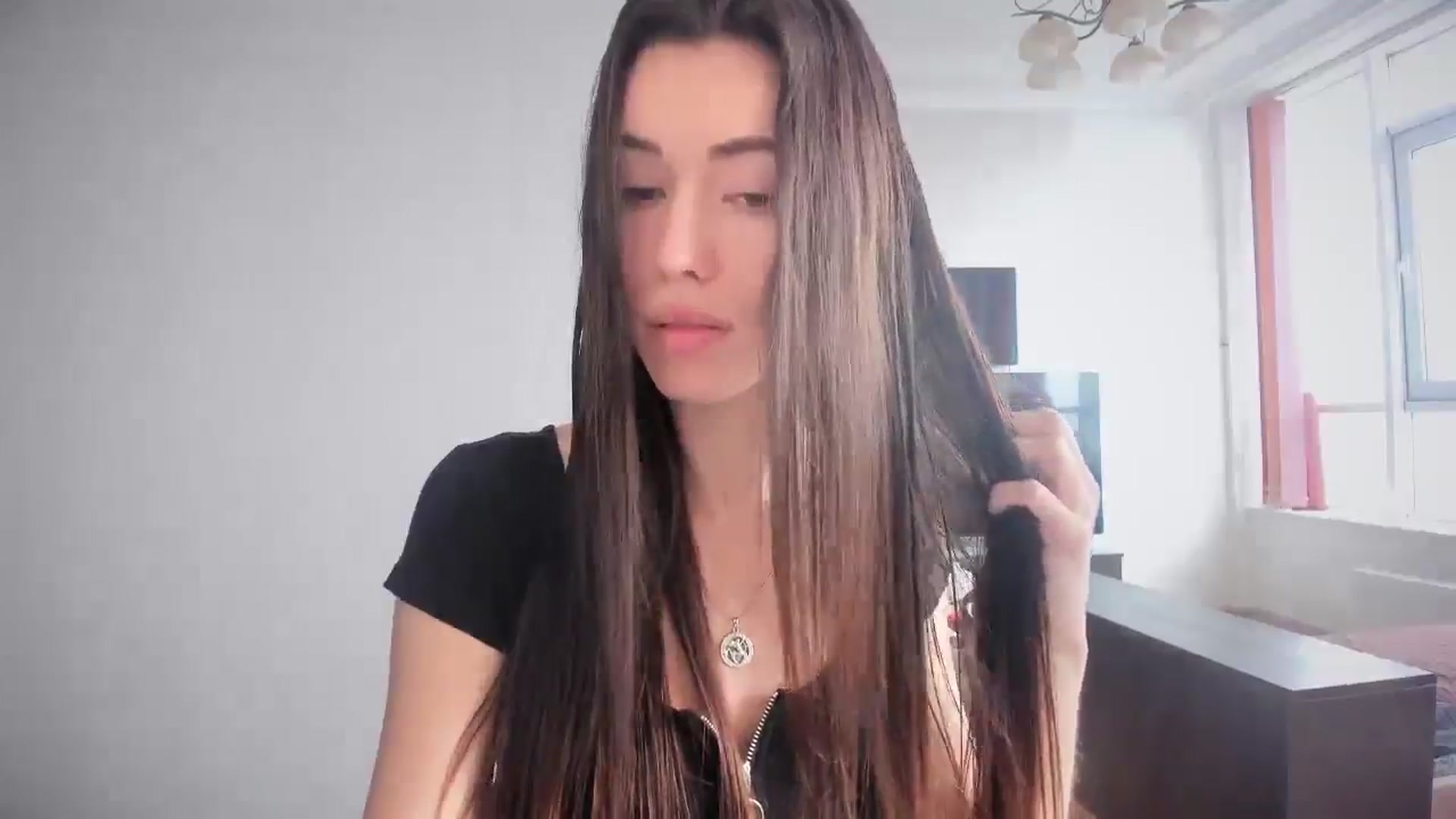 Gallery image thumbnail from laurensaenz's myfreecams stream on, 03/26/2025, 07:17 image 15 of 20