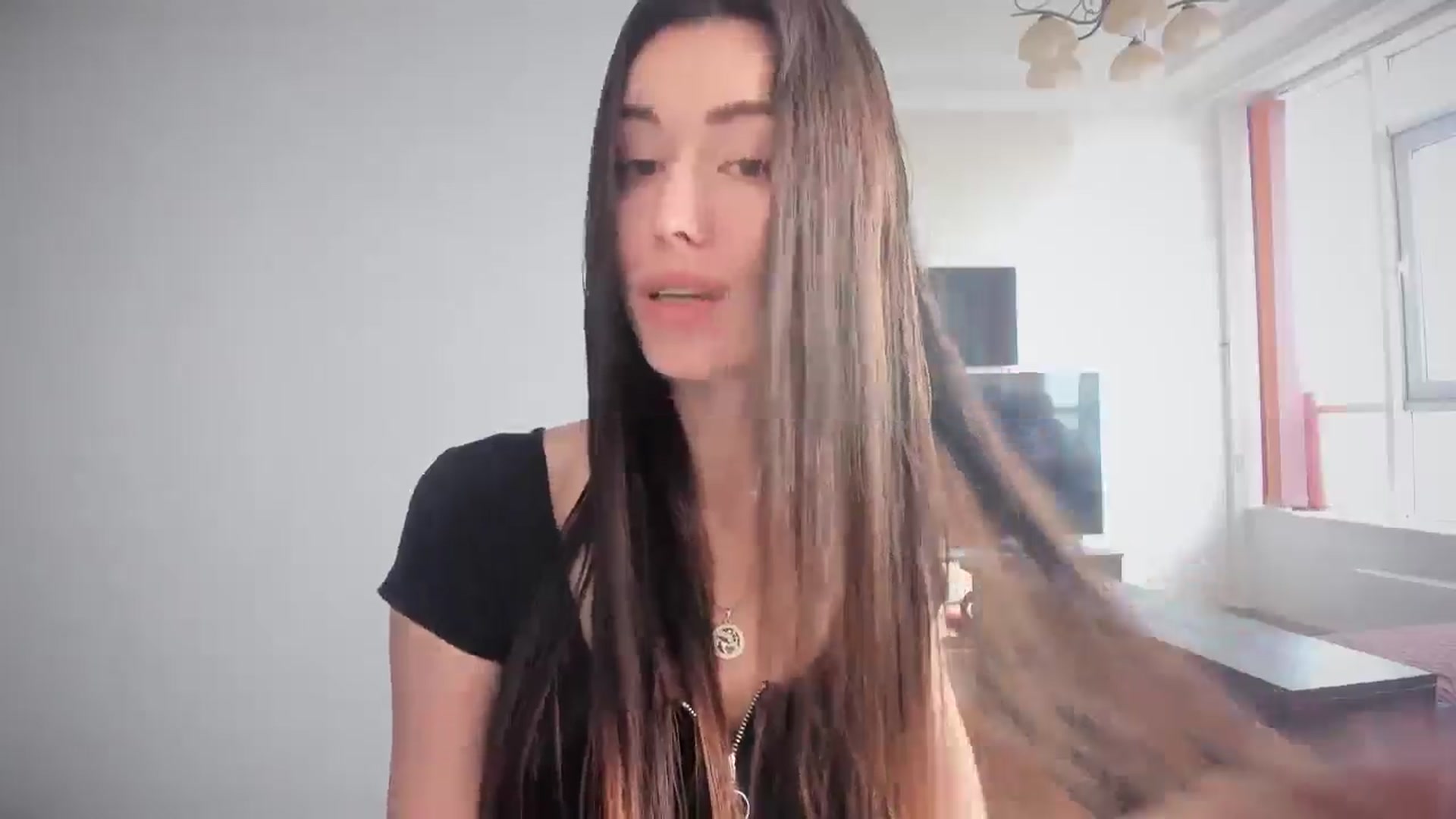 Gallery image thumbnail from laurensaenz's myfreecams stream on, 03/26/2025, 07:17 image 17 of 20