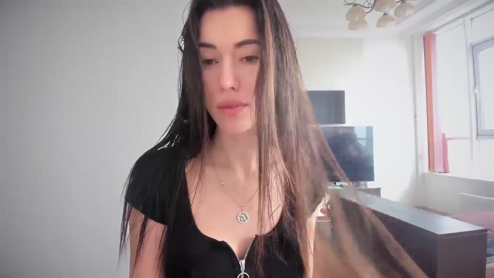 Gallery image thumbnail from laurensaenz's myfreecams stream on, 03/26/2025, 07:17 image 9 of 20