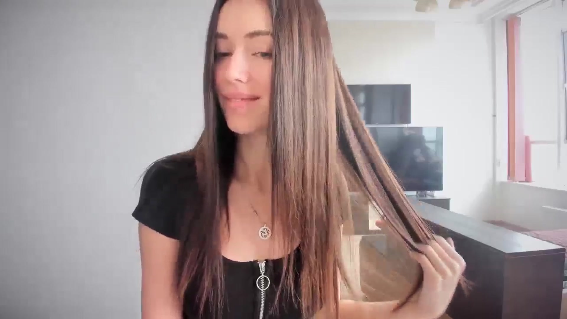 Gallery image thumbnail from laurensaenz's myfreecams stream on, 03/26/2025, 08:09 image 10 of 20