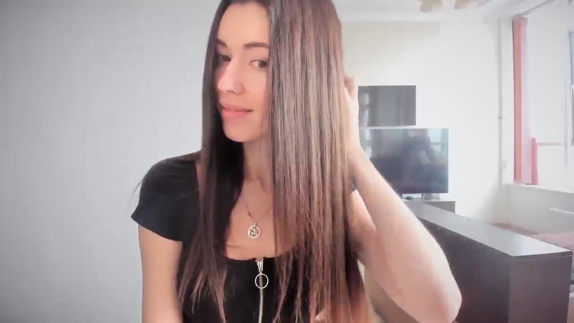 Gallery image thumbnail from laurensaenz's myfreecams stream on, 03/26/2025, 08:09 image 8 of 20