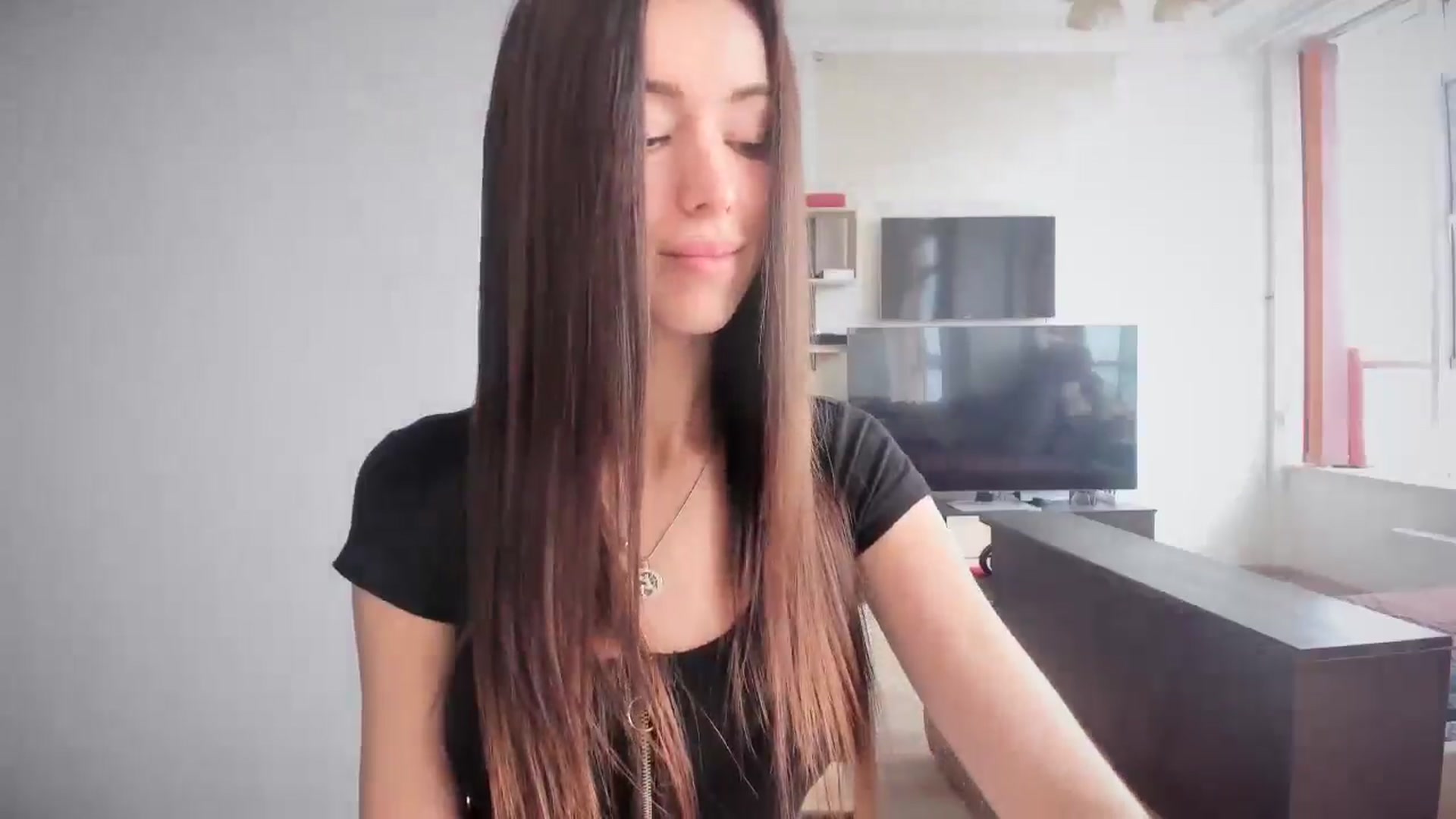 Gallery image thumbnail from laurensaenz's myfreecams stream on, 03/26/2025, 08:09 image 5 of 20
