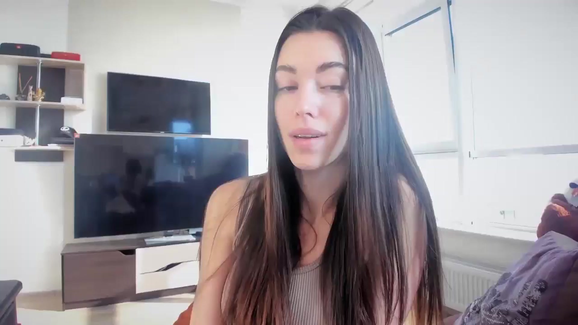 Gallery image thumbnail from laurensaenz's myfreecams stream on, 04/01/2025, 06:51 image 3 of 20