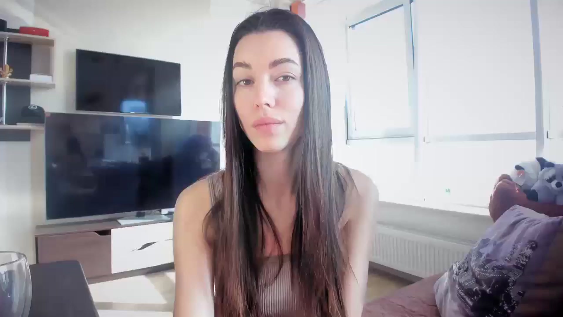 Gallery image thumbnail from laurensaenz's myfreecams stream on, 04/01/2025, 06:51 image 10 of 20