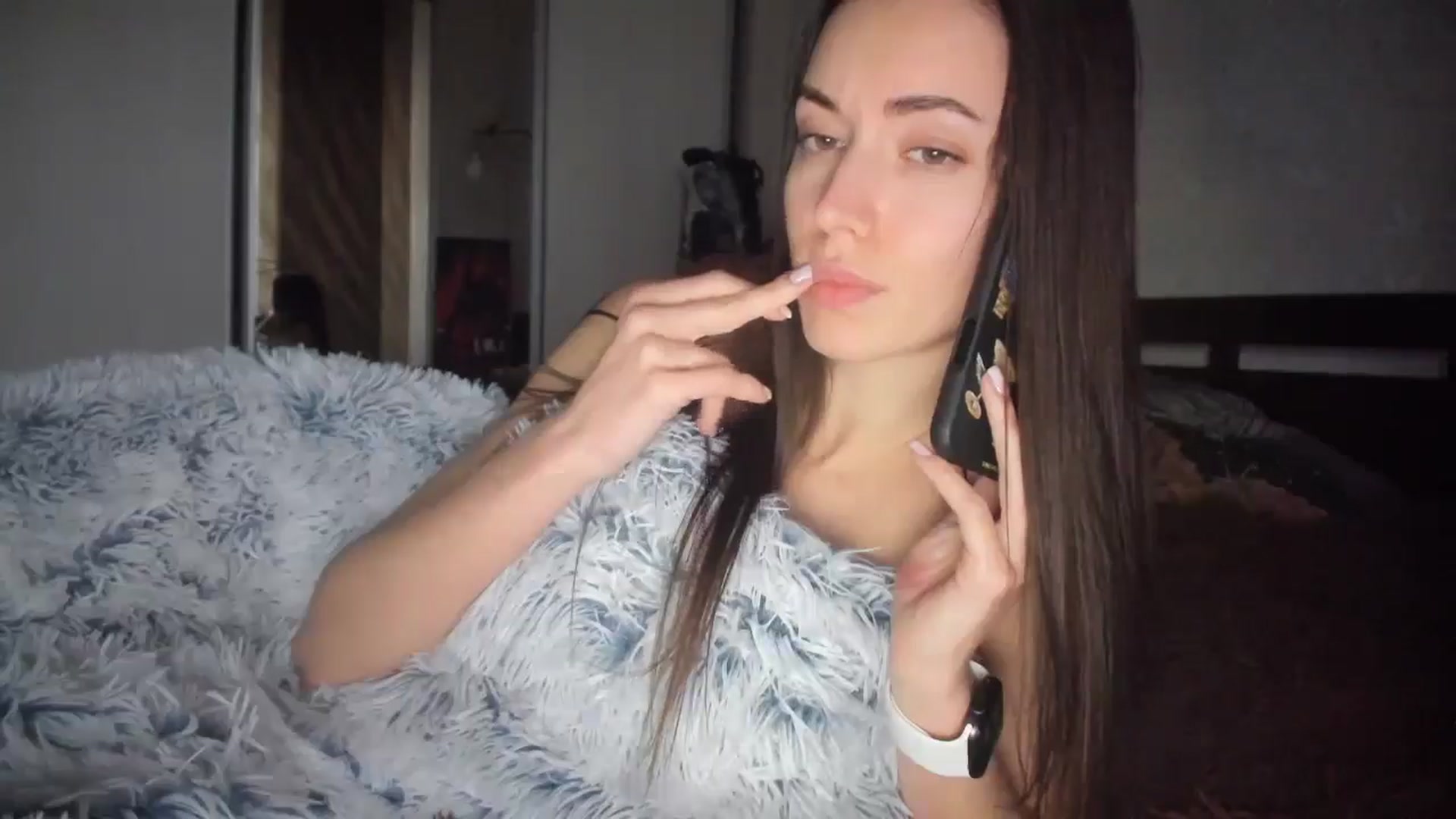 Gallery image thumbnail from laurensaenz's myfreecams stream on, 04/01/2025, 16:55 image 9 of 20