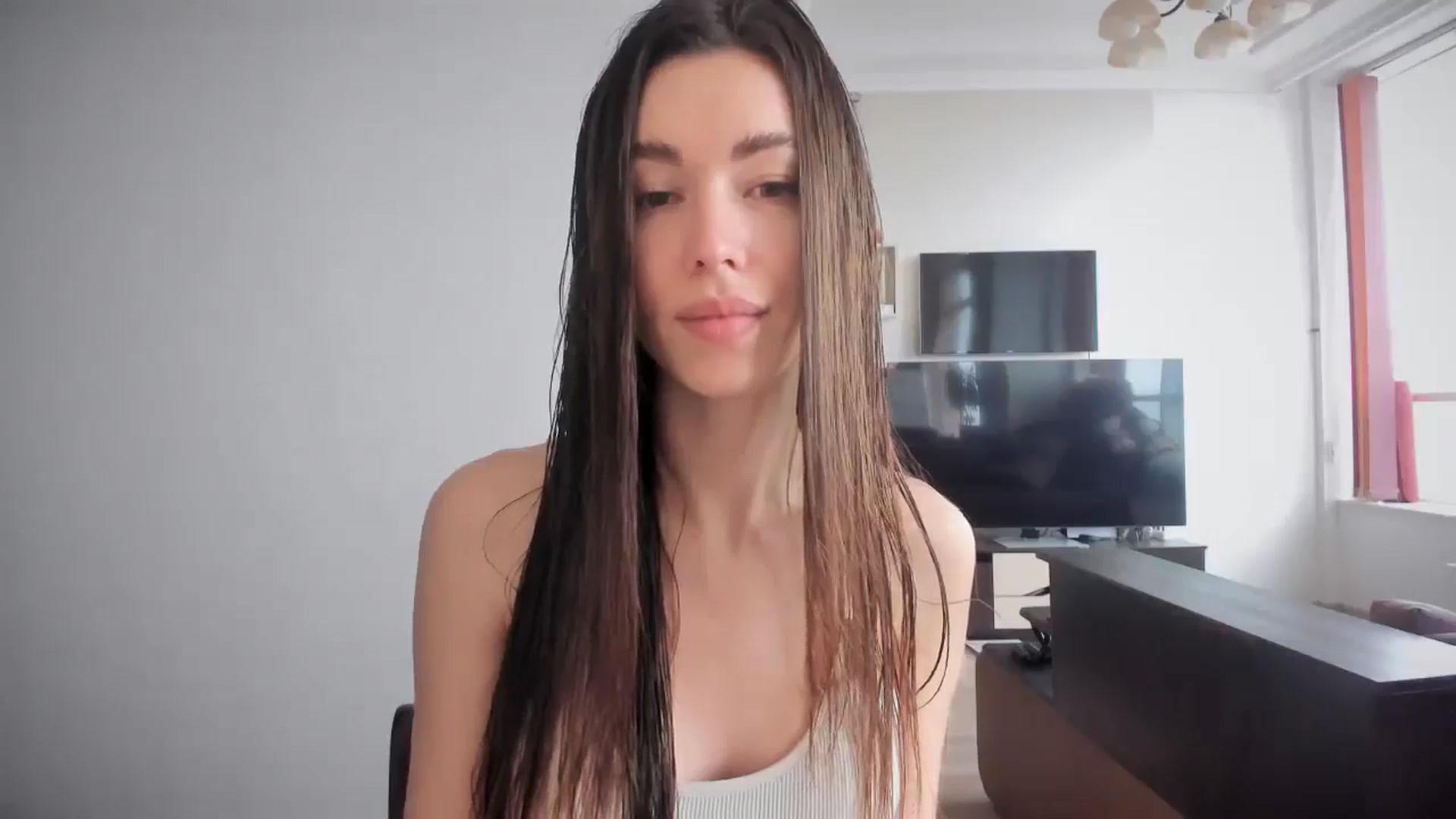 Gallery image thumbnail from laurensaenz's myfreecams stream on, 04/04/2025, 07:57 image 3 of 20