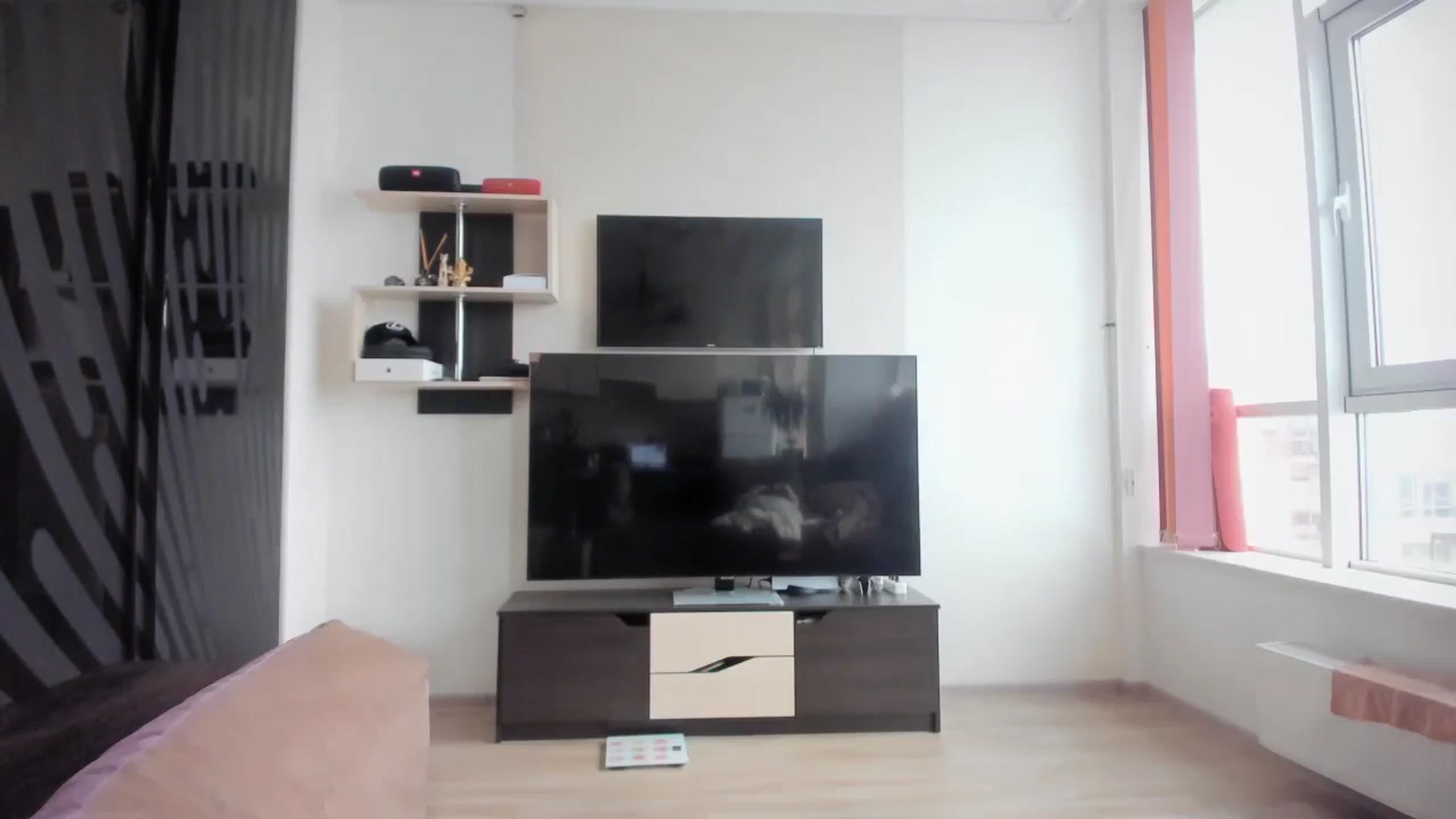 Gallery image thumbnail from laurensaenz's myfreecams stream on, 04/06/2025, 07:18 image 17 of 20