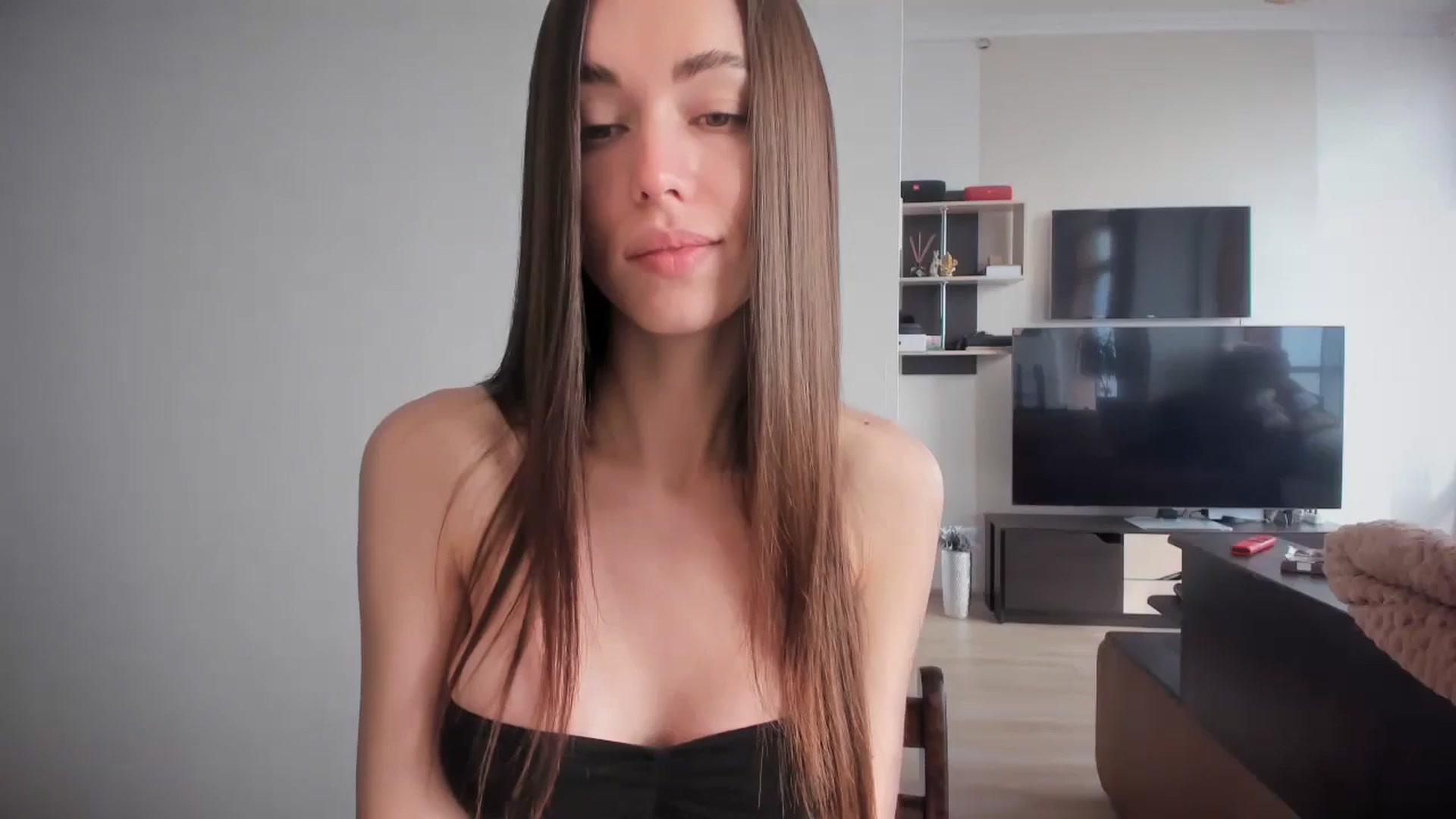 Gallery image thumbnail from laurensaenz's myfreecams stream on, 04/07/2025, 07:08 image 15 of 20