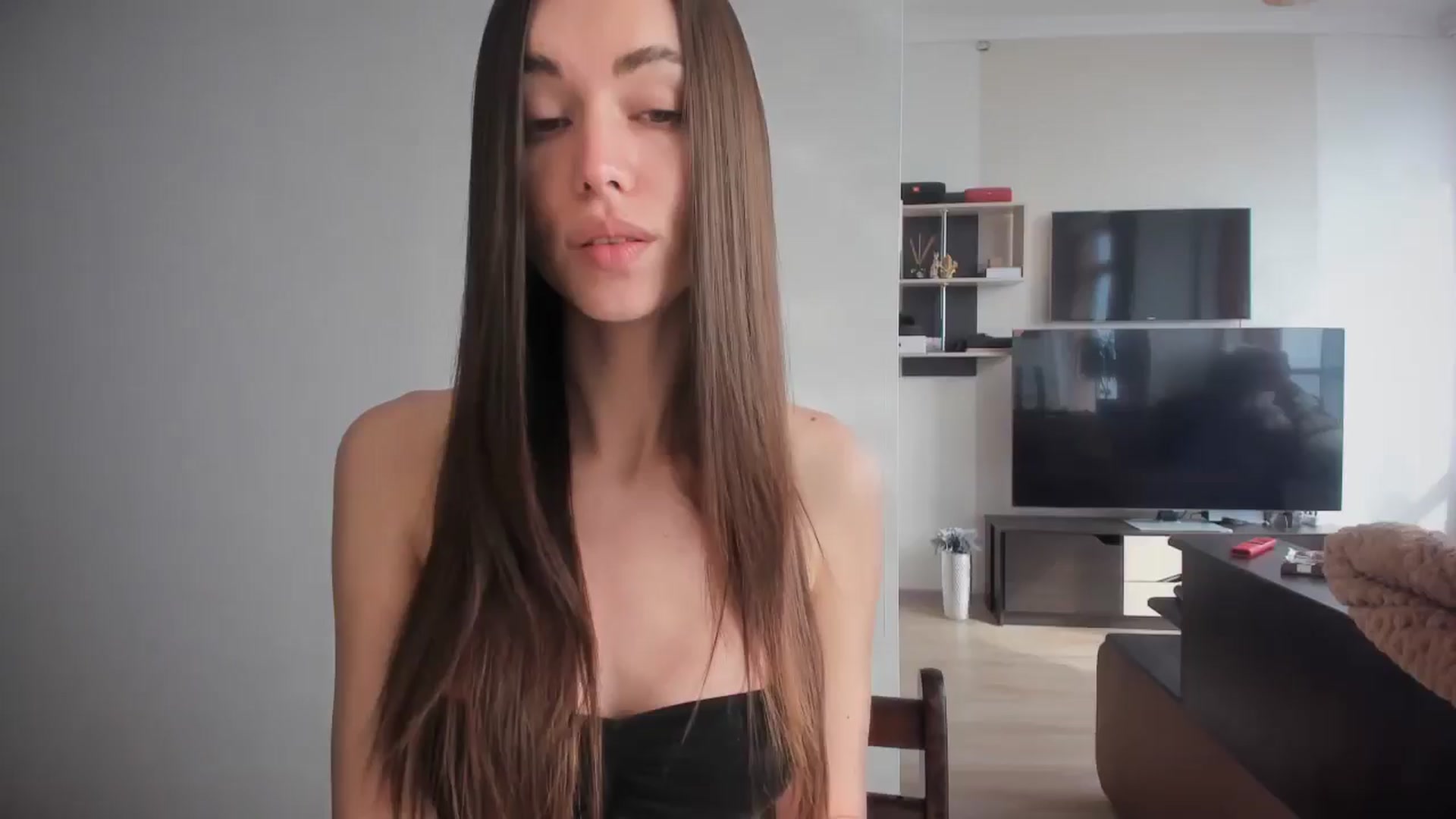 Gallery image thumbnail from laurensaenz's myfreecams stream on, 04/07/2025, 07:08 image 1 of 20