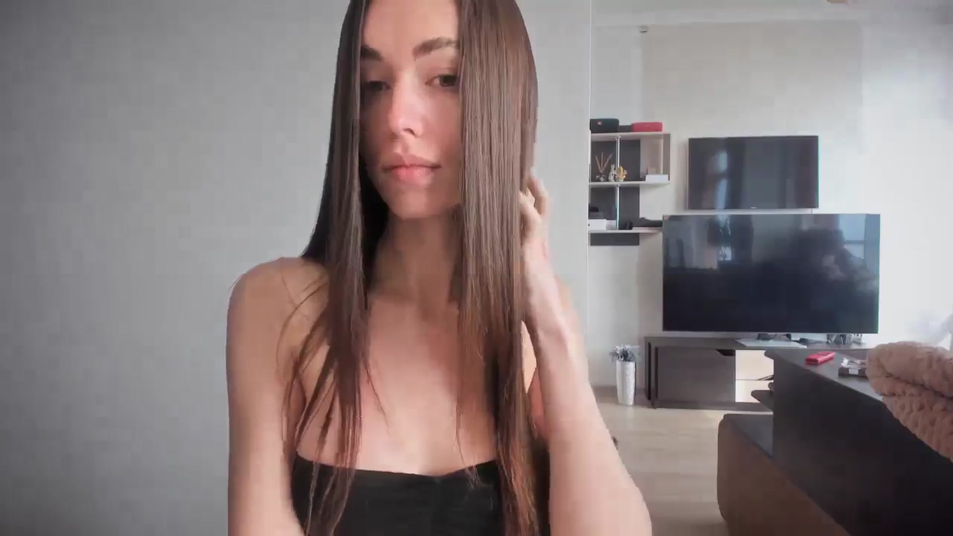 Gallery image thumbnail from laurensaenz's myfreecams stream on, 04/07/2025, 07:08 image 13 of 20