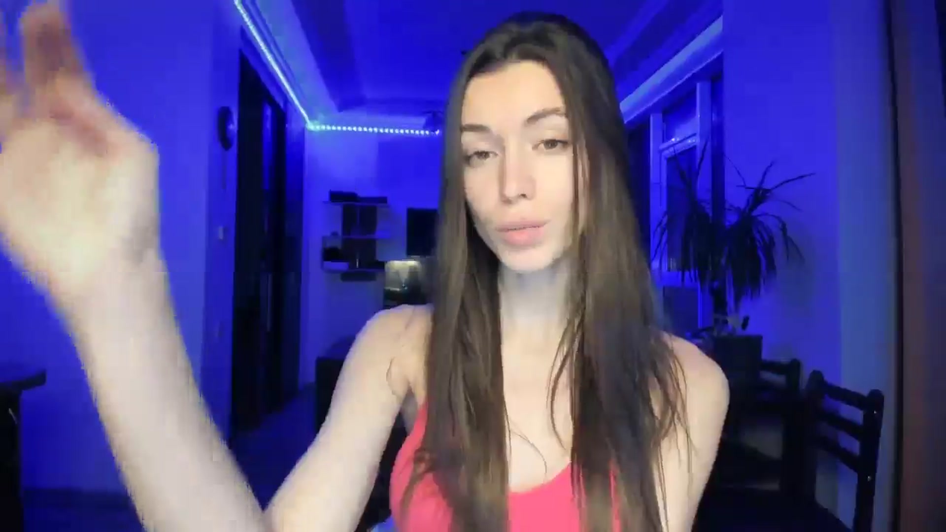 Gallery image thumbnail from laurensaenz's myfreecams stream on, 04/13/2025, 19:54 image 4 of 20