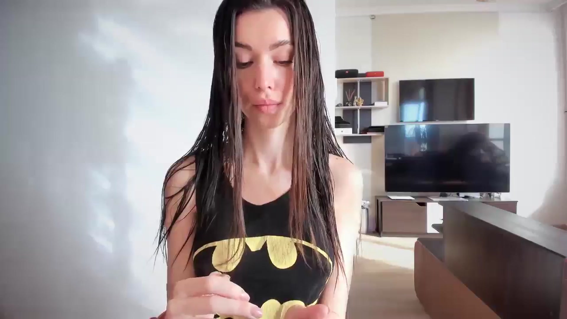 Gallery image thumbnail from laurensaenz's myfreecams stream on, 04/15/2025, 06:32 image 9 of 20