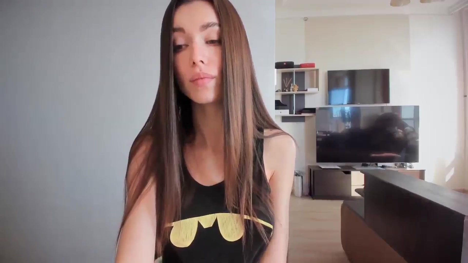 Gallery image thumbnail from laurensaenz's myfreecams stream on, 04/15/2025, 07:44 image 10 of 20