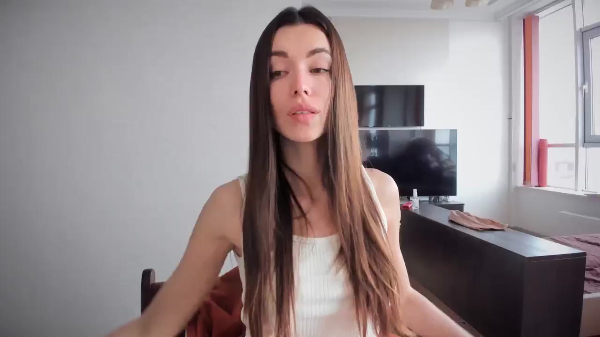 Gallery image thumbnail from laurensaenz's myfreecams stream on, 04/16/2025, 06:15 image 18 of 20