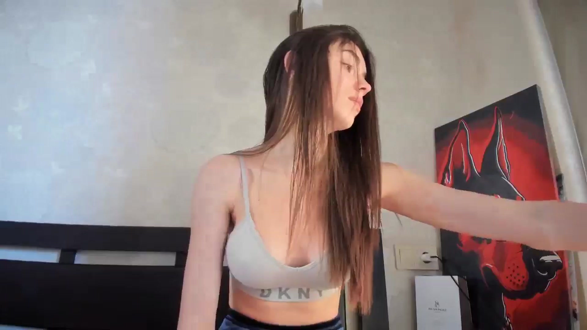 Gallery image thumbnail from laurensaenz's myfreecams stream on, 04/25/2025, 07:03 image 7 of 20