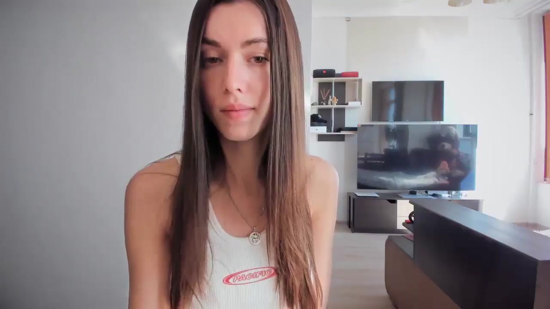 Gallery image thumbnail from laurensaenz's myfreecams stream on, 04/28/2025, 07:03 image 17 of 20