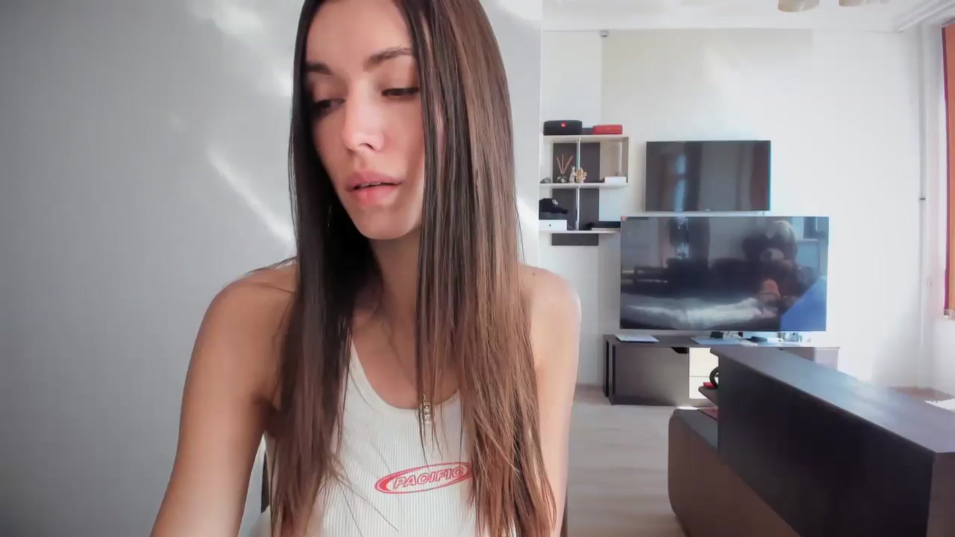 Gallery image thumbnail from laurensaenz's myfreecams stream on, 04/28/2025, 07:03 image 10 of 20