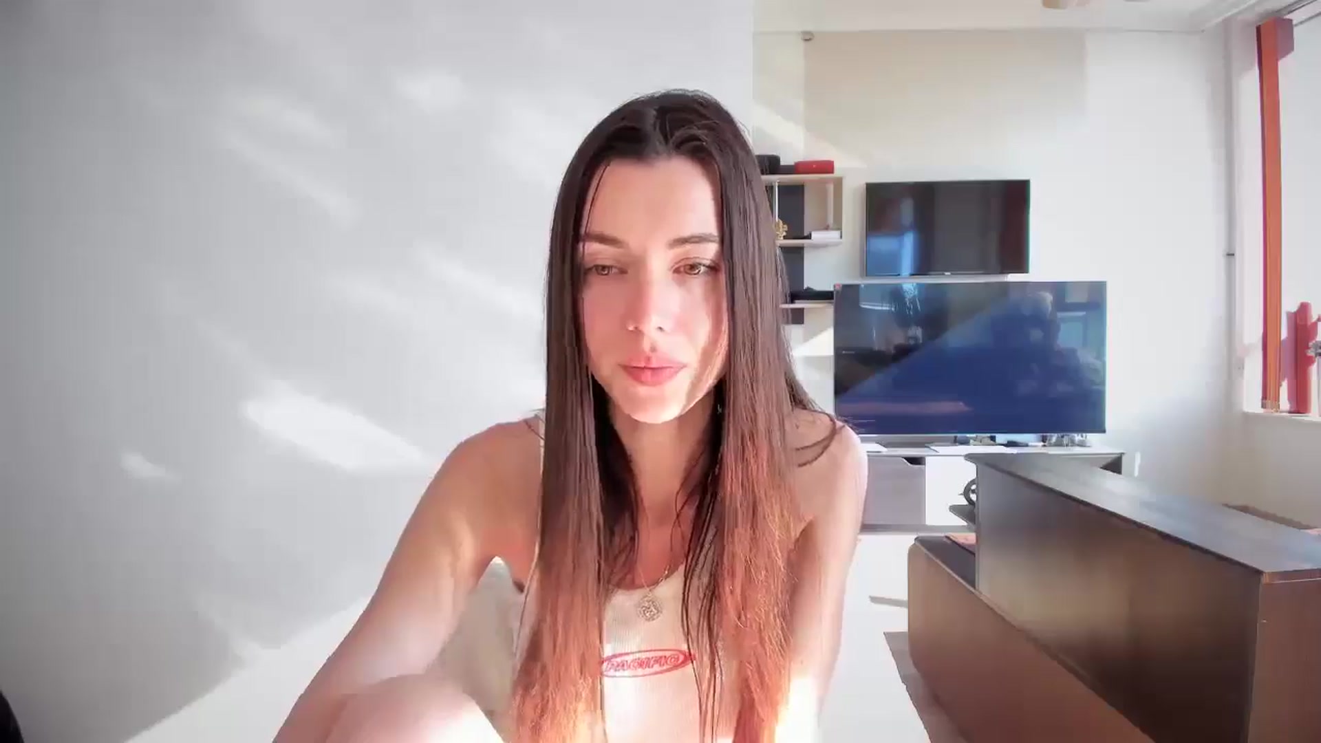 Gallery image thumbnail from laurensaenz's myfreecams stream on, 04/29/2025, 05:53 image 11 of 20
