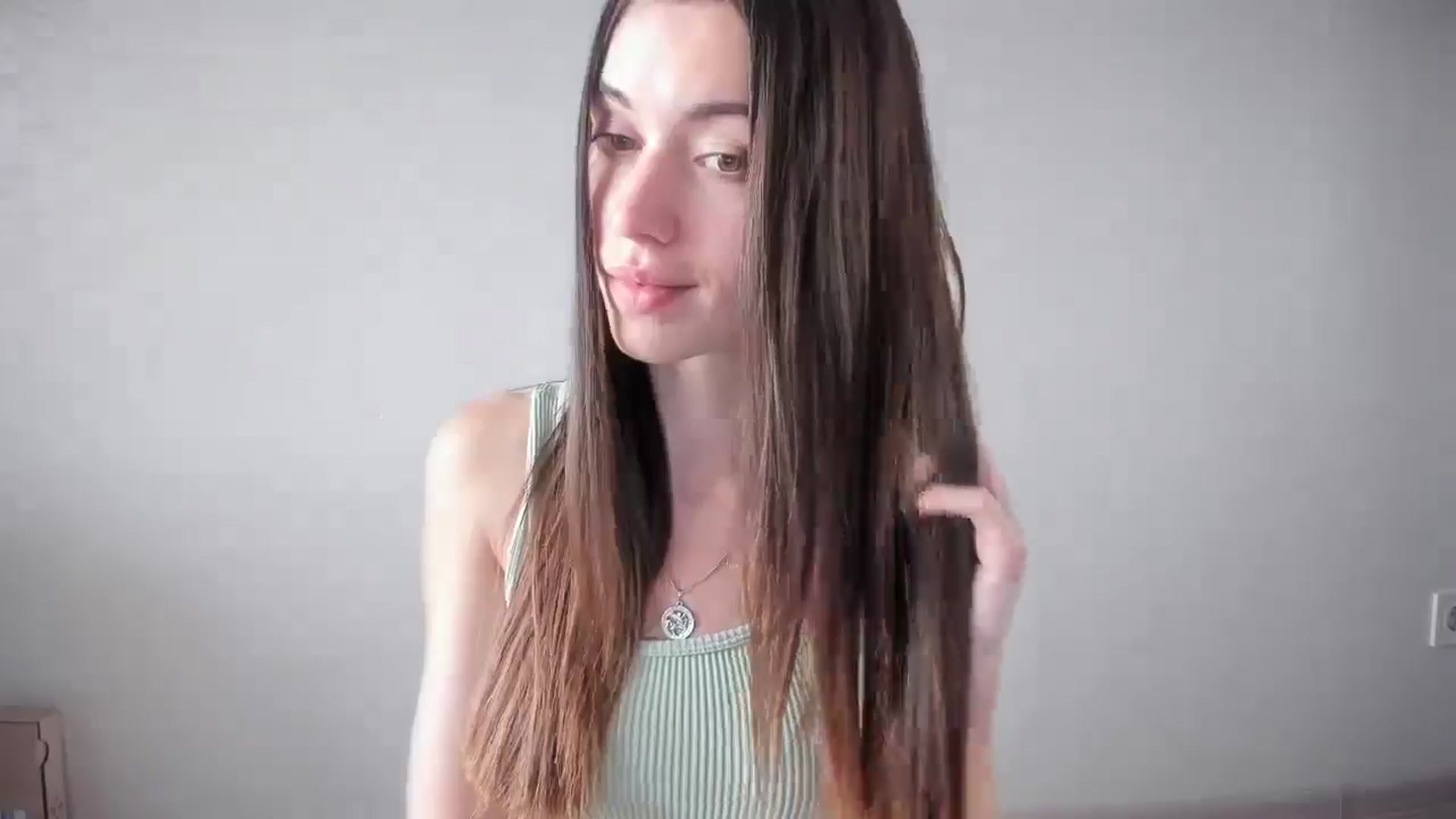 Gallery image thumbnail from laurensaenz's myfreecams stream on, 05/29/2025, 08:43 image 15 of 20