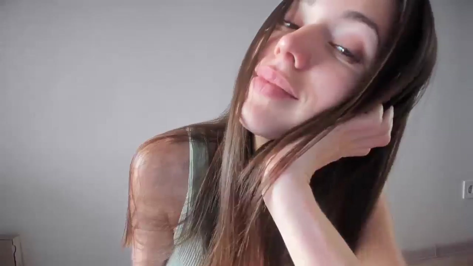 Gallery image thumbnail from laurensaenz's myfreecams stream on, 05/29/2025, 08:43 image 7 of 20