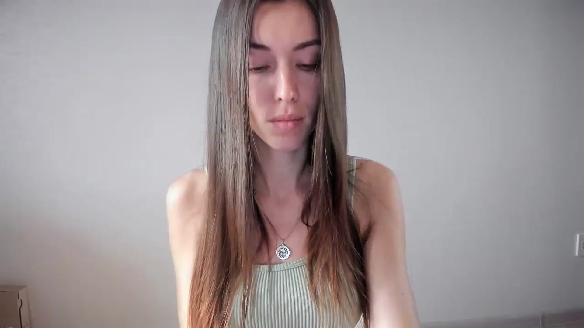 Gallery image thumbnail from laurensaenz's myfreecams stream on, 05/29/2025, 08:43 image 6 of 20