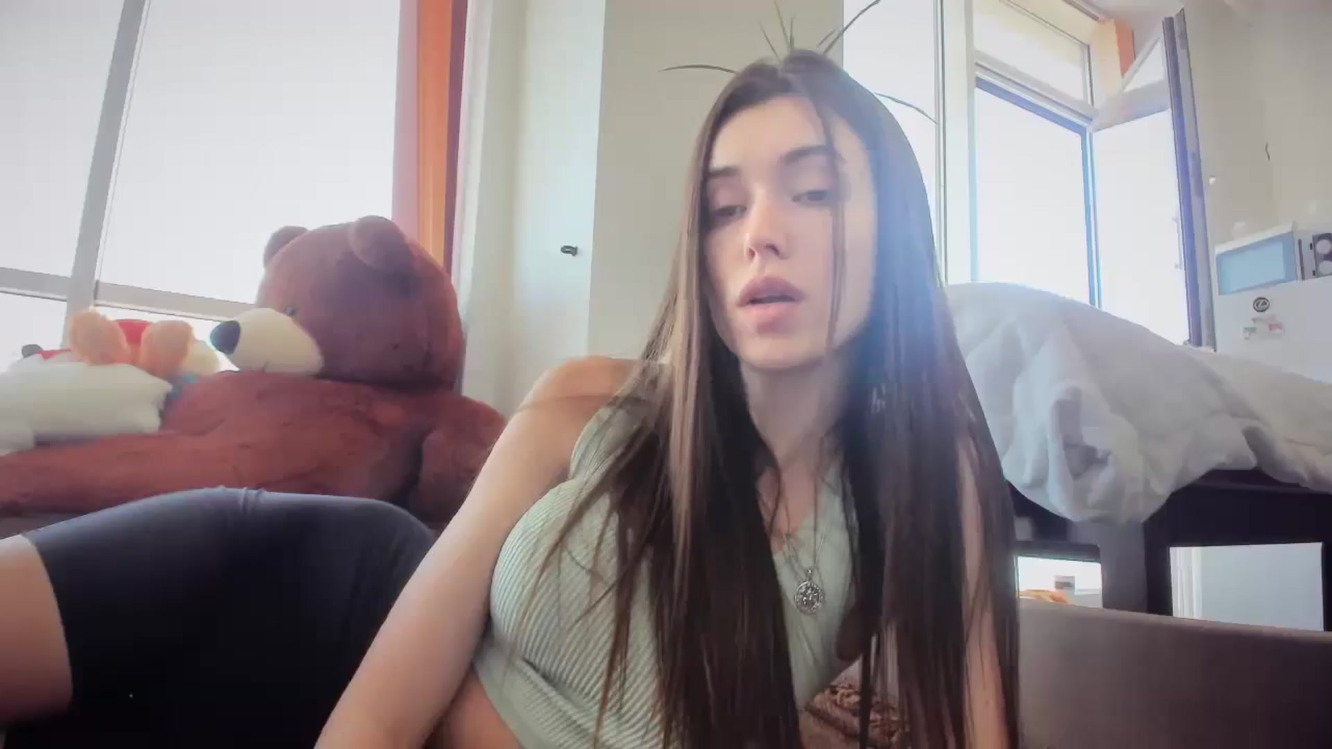 Gallery image thumbnail from laurensaenz's myfreecams stream on, 06/02/2025, 11:40 image 17 of 20