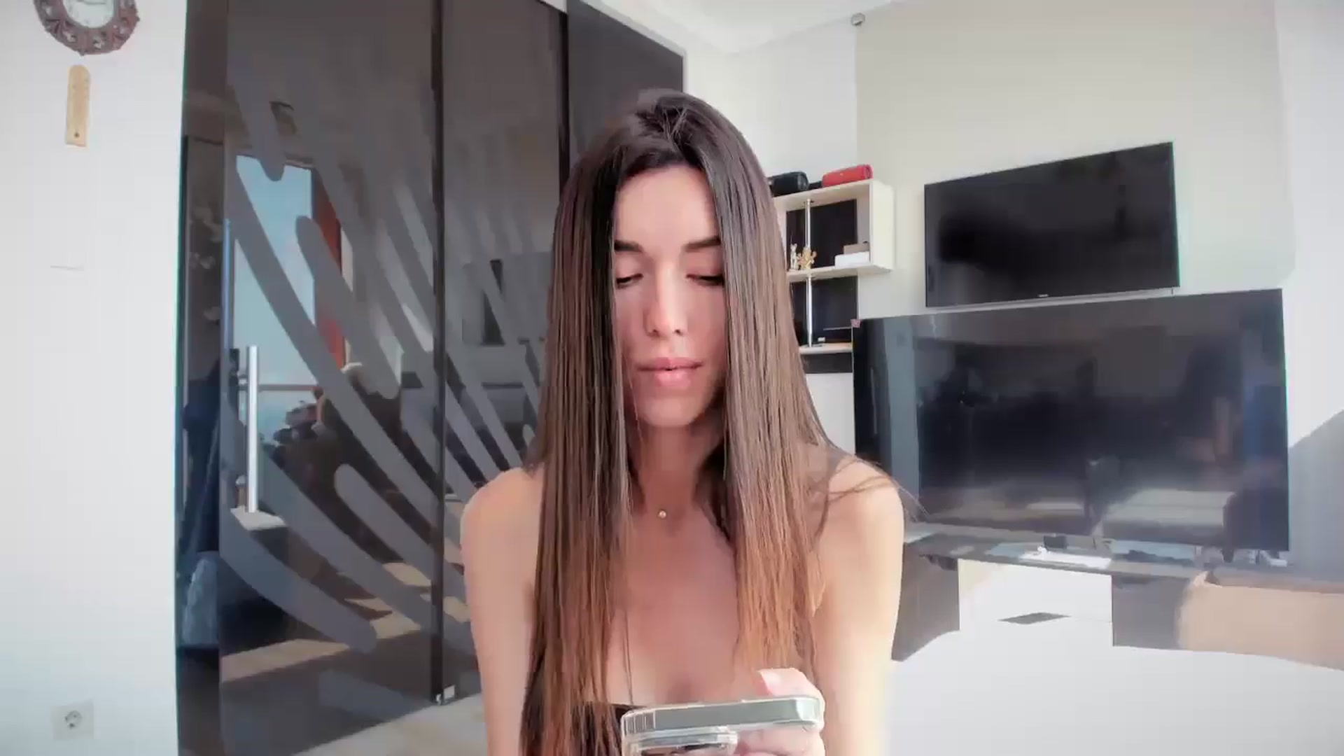 Gallery image thumbnail from laurensaenz's myfreecams stream on, 06/13/2025, 06:54 image 10 of 20