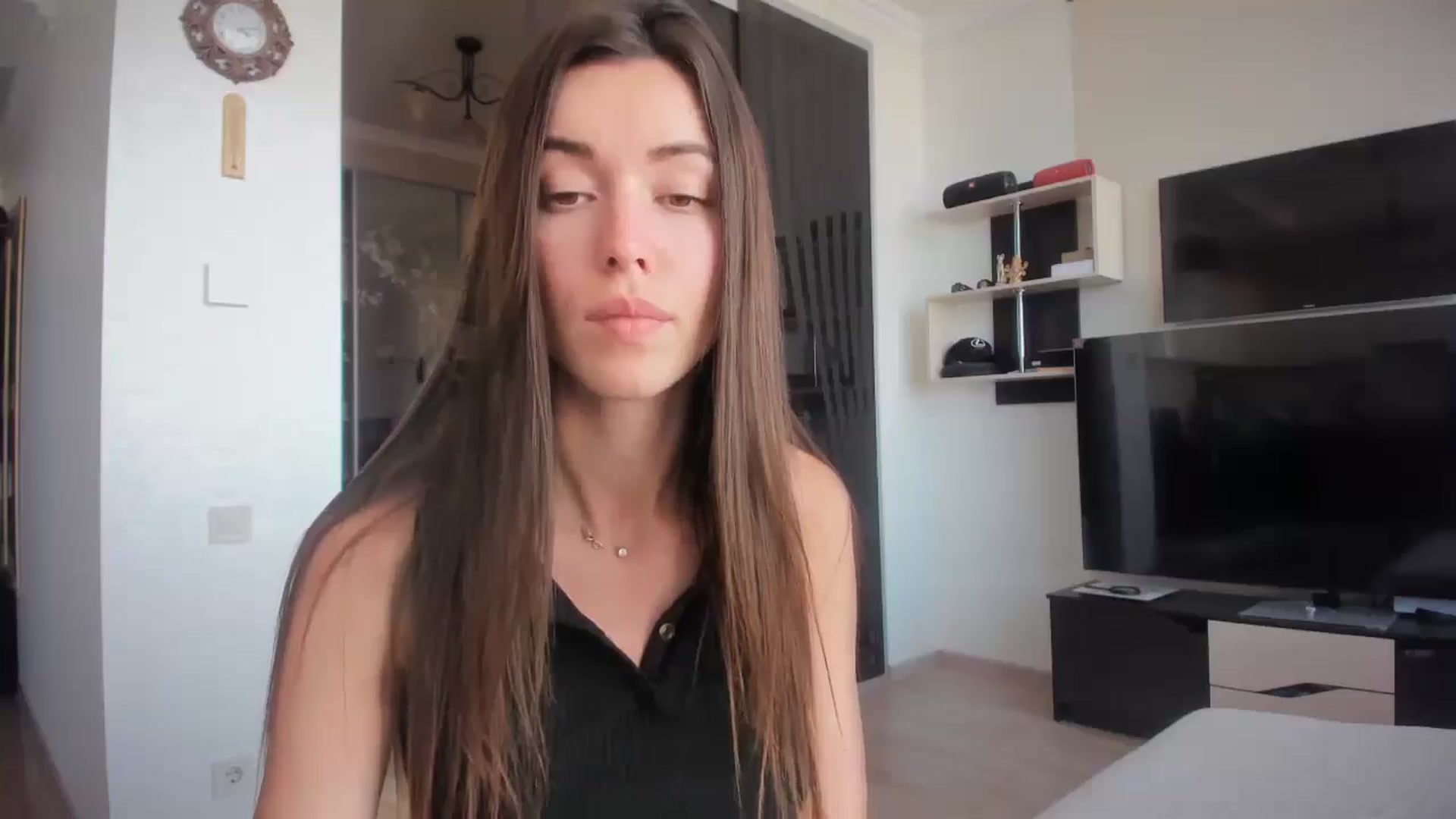 Gallery image thumbnail from laurensaenz's myfreecams stream on, 06/13/2025, 13:39 image 2 of 20