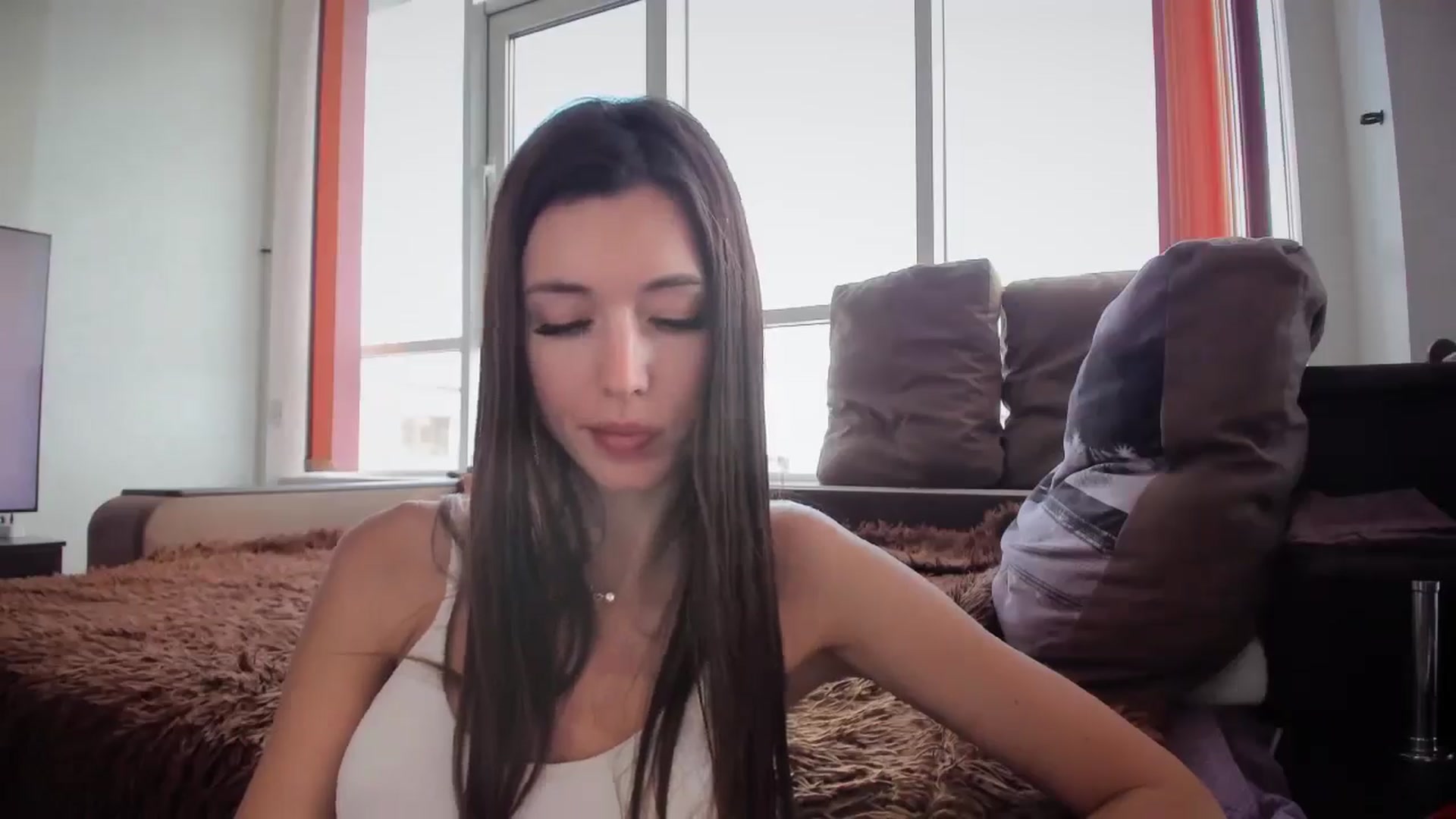 Gallery image thumbnail from laurensaenz's myfreecams stream on, 06/21/2025, 09:45 image 3 of 20