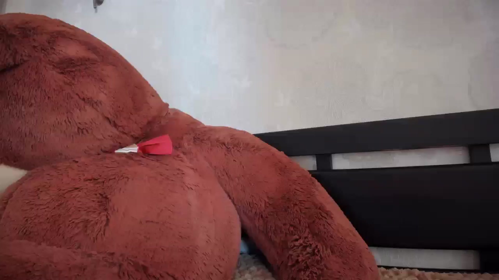 Gallery image thumbnail from laurensaenz's myfreecams stream on, 07/06/2025, 06:59 image 14 of 20