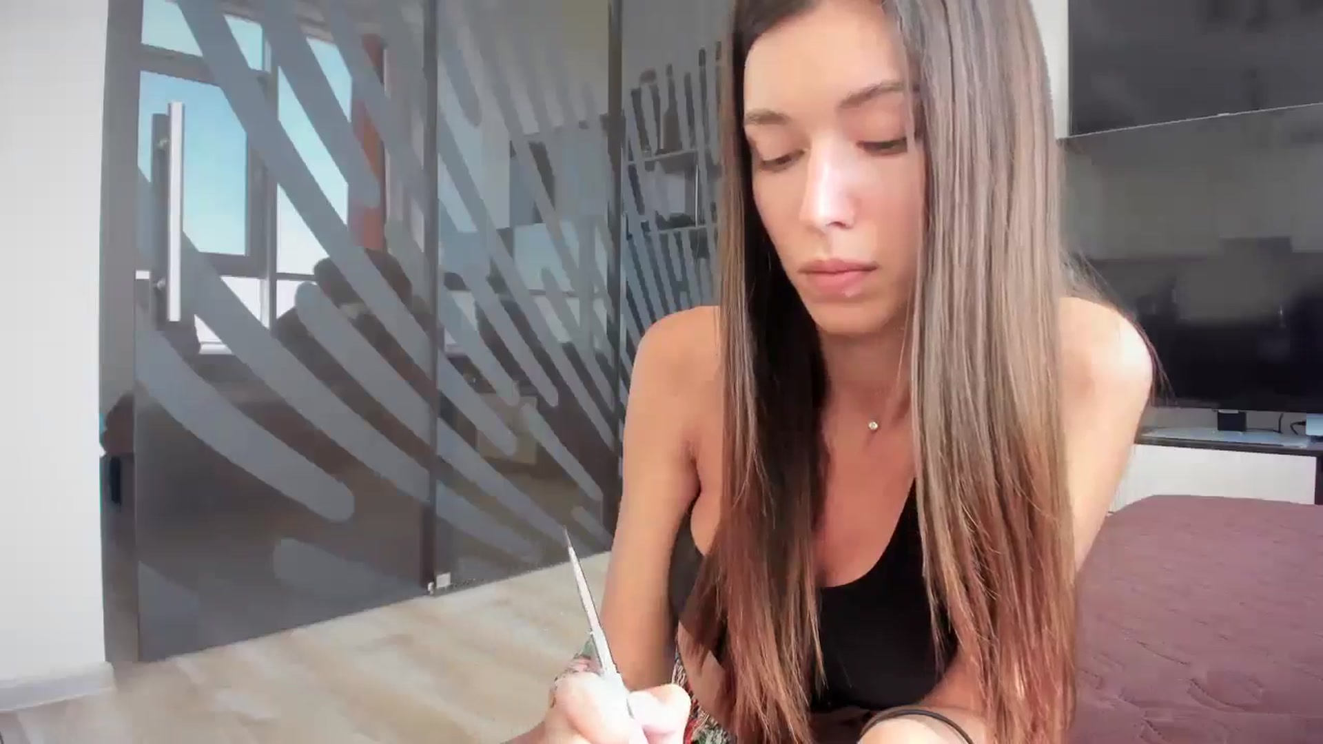 Gallery image thumbnail from laurensaenz's myfreecams stream on, 07/09/2025, 08:56 image 7 of 20