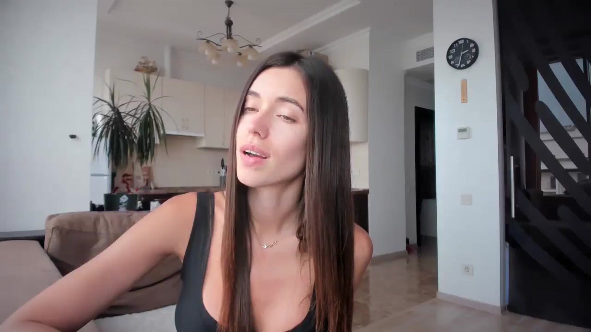 Gallery image thumbnail from laurensaenz's myfreecams stream on, 07/17/2025, 11:34 image 19 of 20