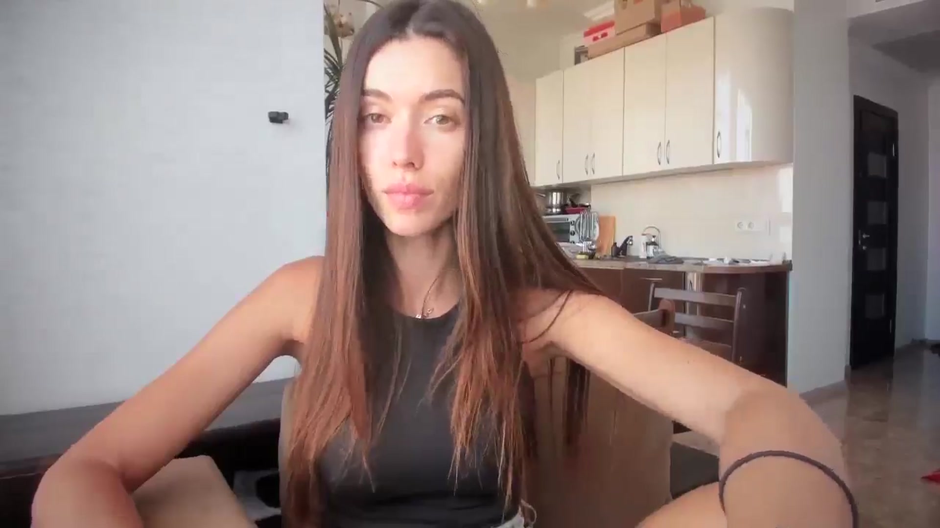 Gallery image thumbnail from laurensaenz's myfreecams stream on, 07/18/2025, 13:08 image 7 of 20