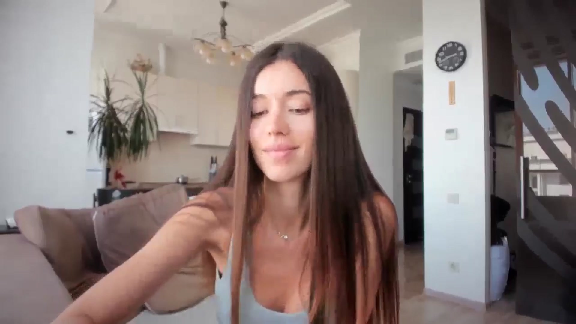 Gallery image thumbnail from laurensaenz's myfreecams stream on, 07/29/2025, 12:04 image 14 of 20