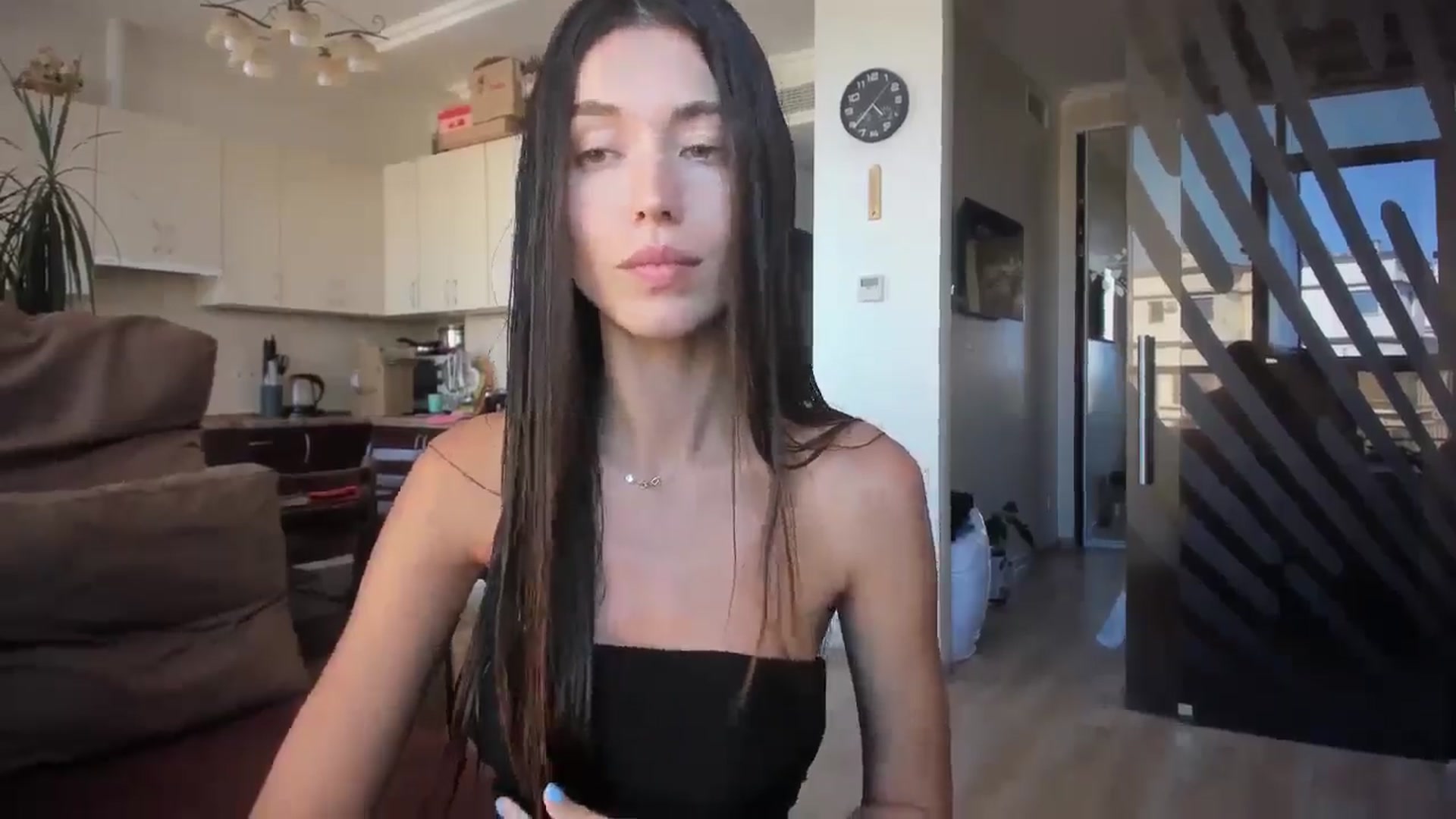Gallery image thumbnail from laurensaenz's myfreecams stream on, 07/31/2025, 13:50 image 13 of 20