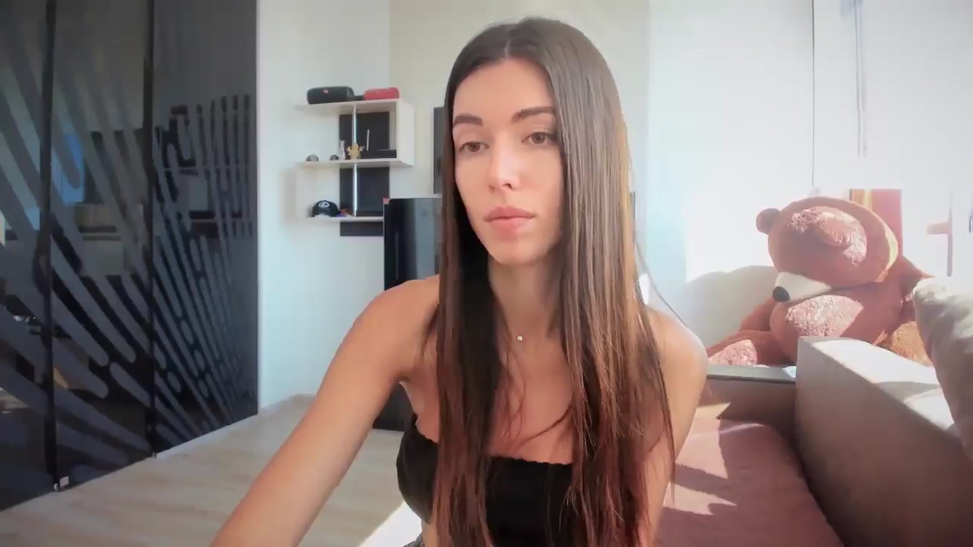 Gallery image thumbnail from laurensaenz's myfreecams stream on, 08/01/2025, 07:23 image 11 of 20