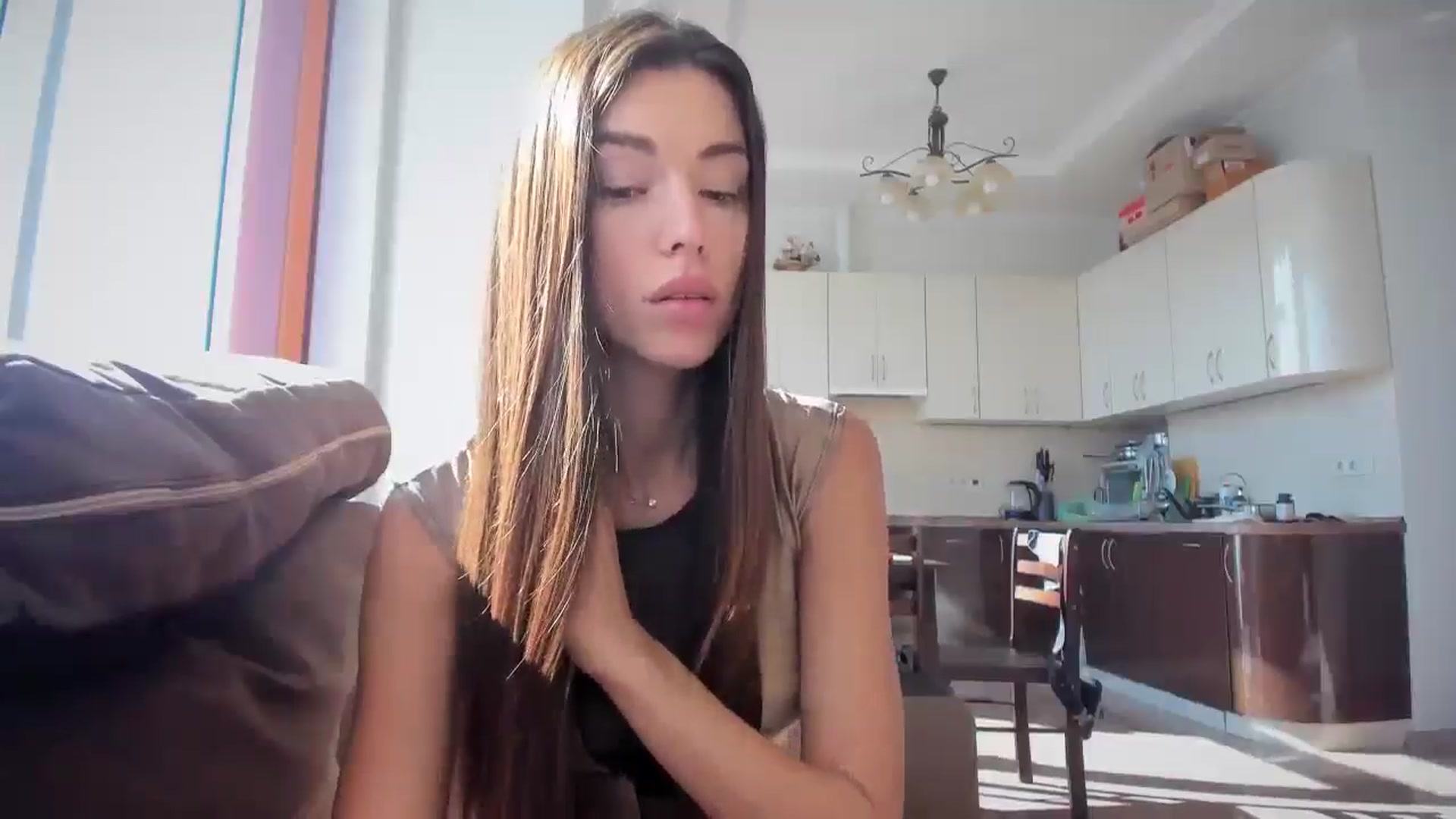 Gallery image thumbnail from laurensaenz's myfreecams stream on, 08/05/2025, 06:27 image 10 of 20