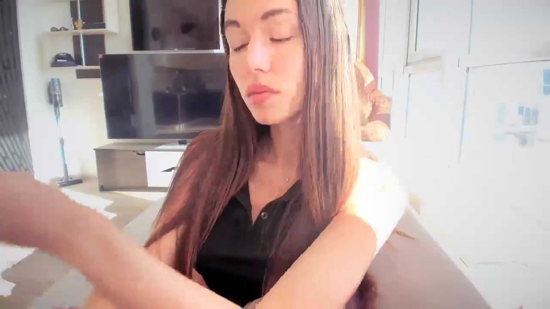 Gallery image thumbnail from laurensaenz's myfreecams stream on, 08/13/2025, 05:57 image 8 of 20