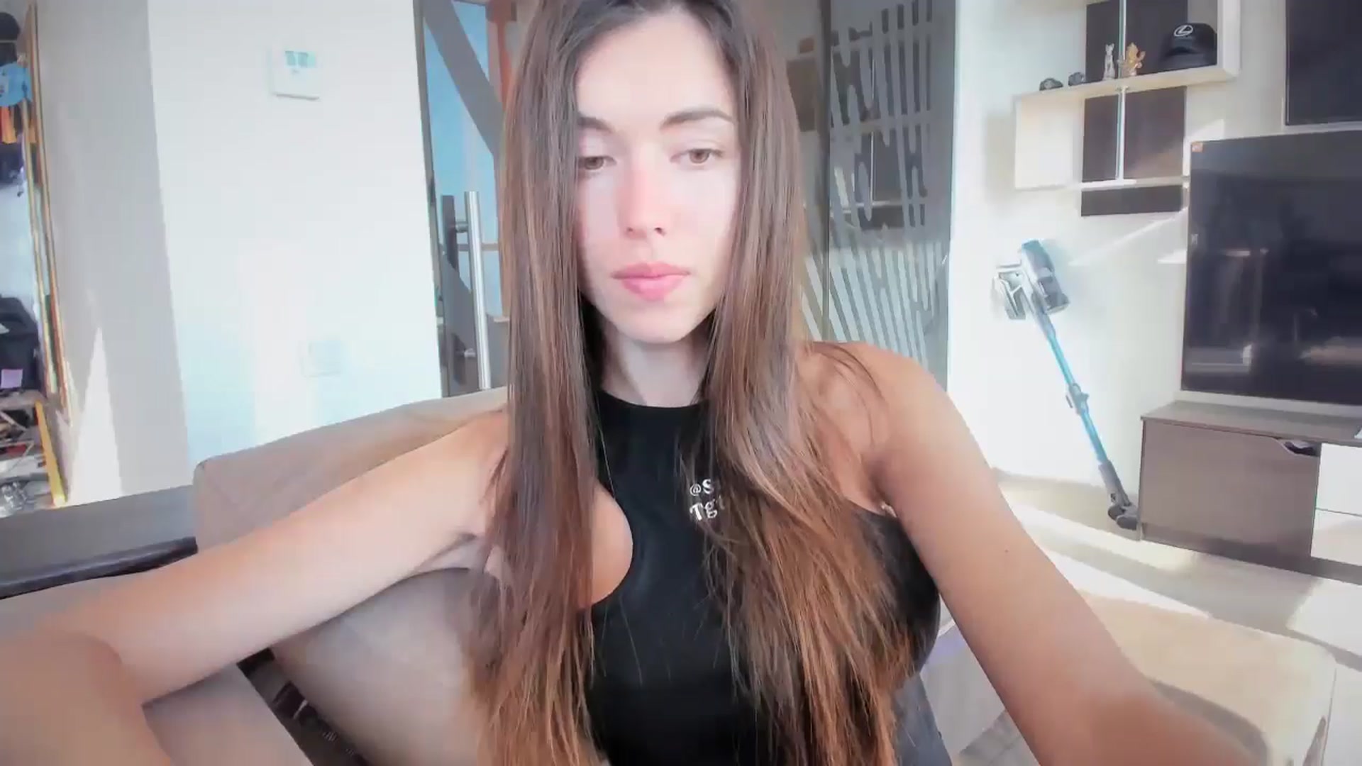 Gallery image thumbnail from laurensaenz's myfreecams stream on, 08/14/2025, 06:27 image 2 of 20
