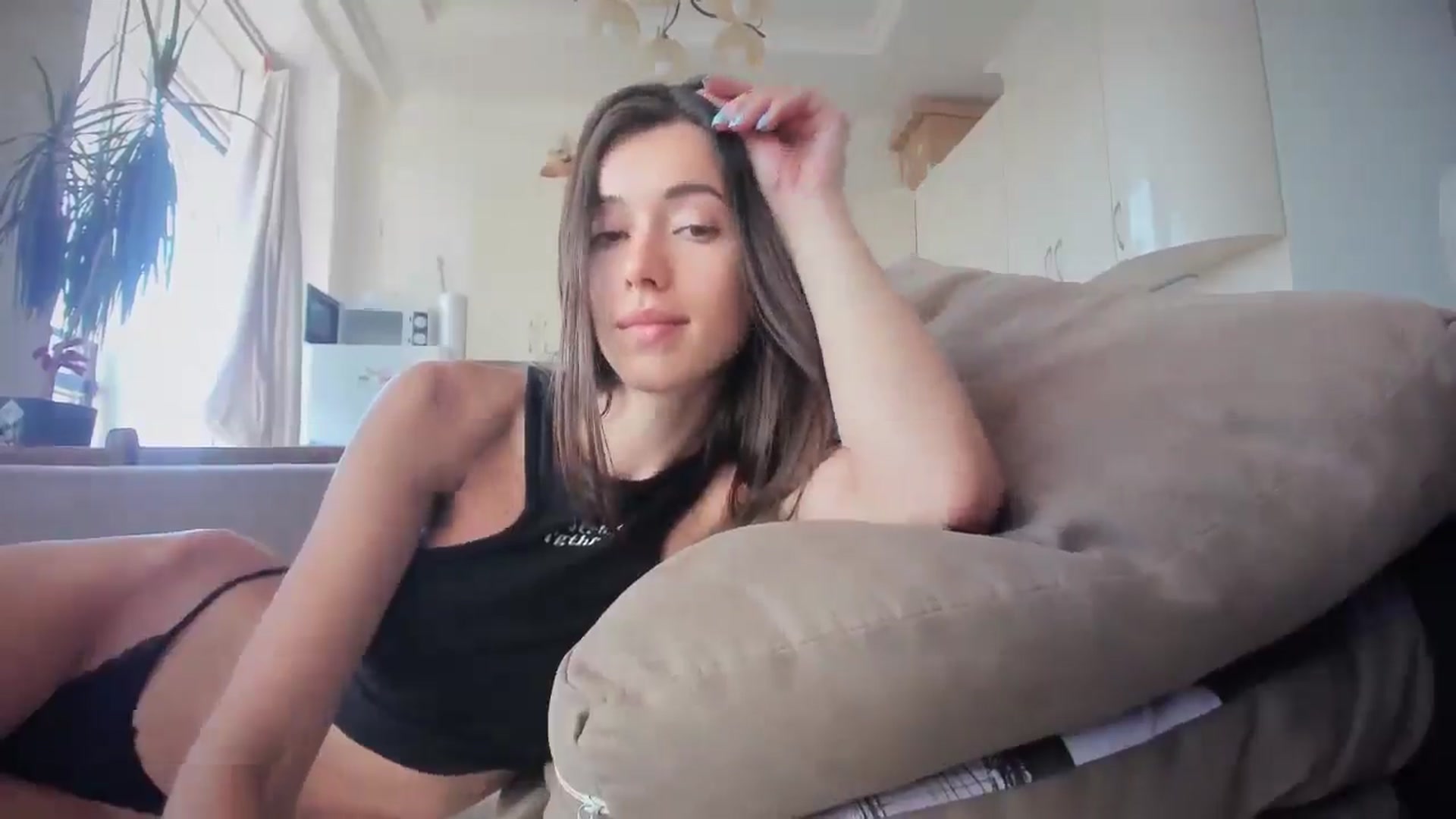 Gallery image thumbnail from laurensaenz's myfreecams stream on, 08/14/2025, 08:57 image 18 of 20