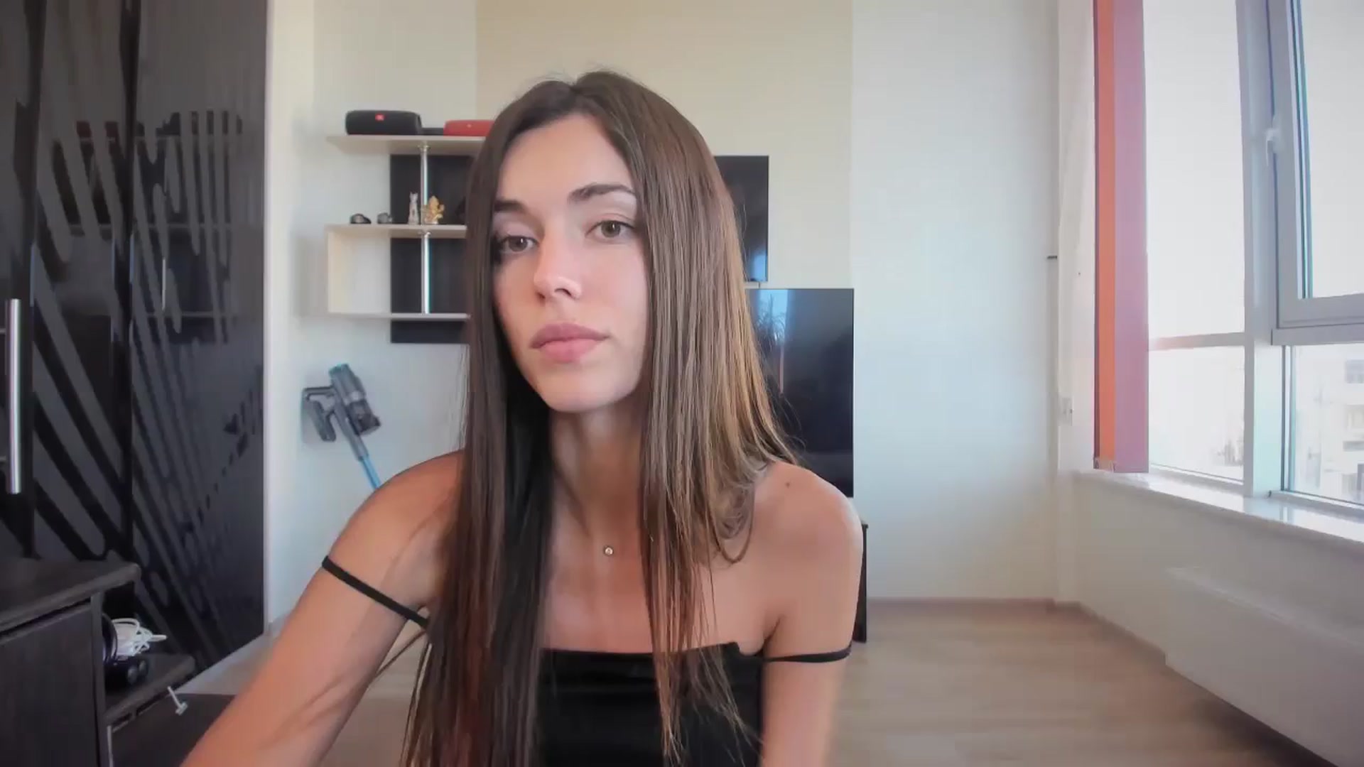 Gallery image thumbnail from laurensaenz's myfreecams stream on, 08/15/2025, 14:06 image 7 of 20
