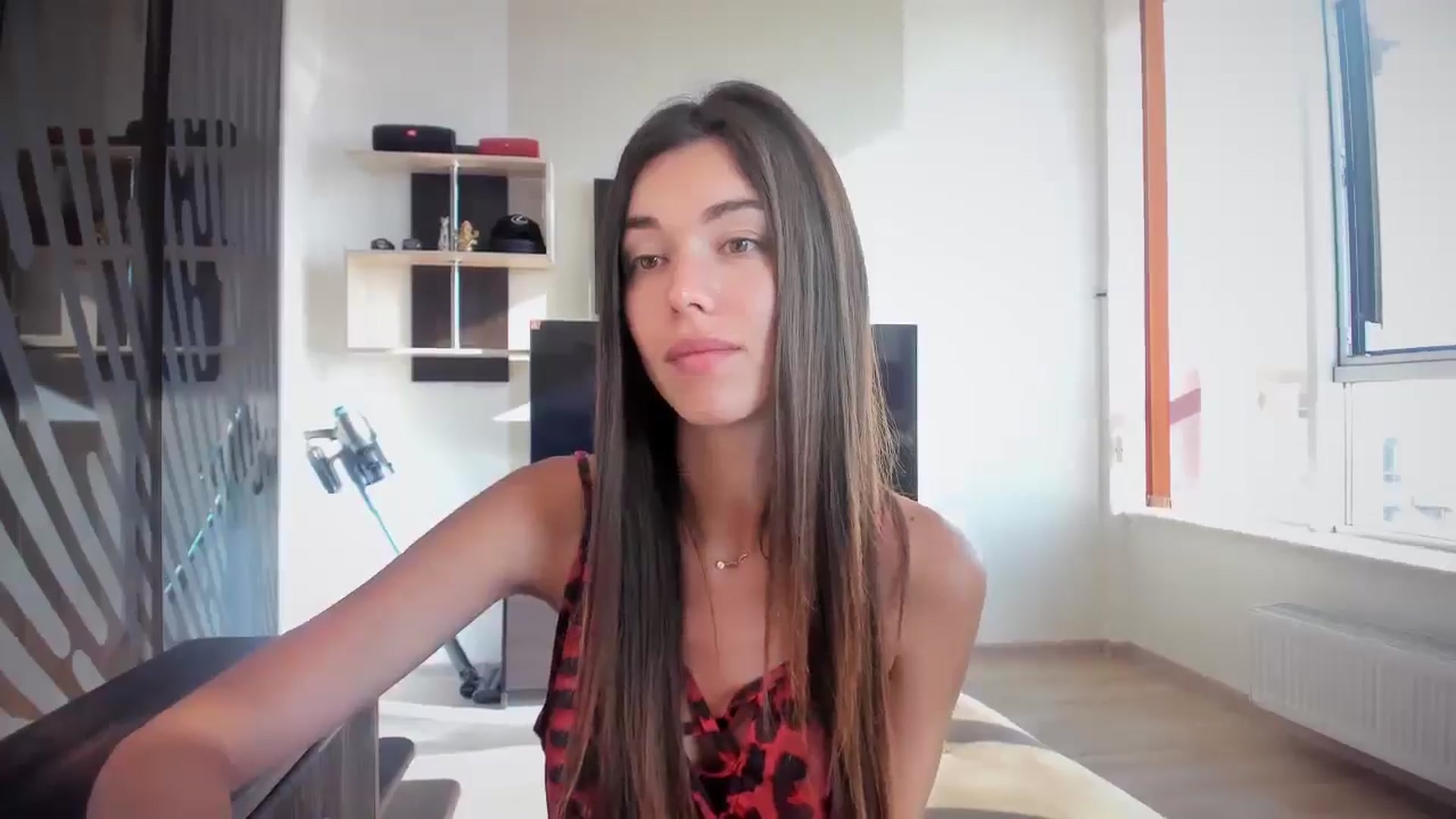 Gallery image thumbnail from laurensaenz's myfreecams stream on, 08/18/2025, 06:34 image 5 of 20
