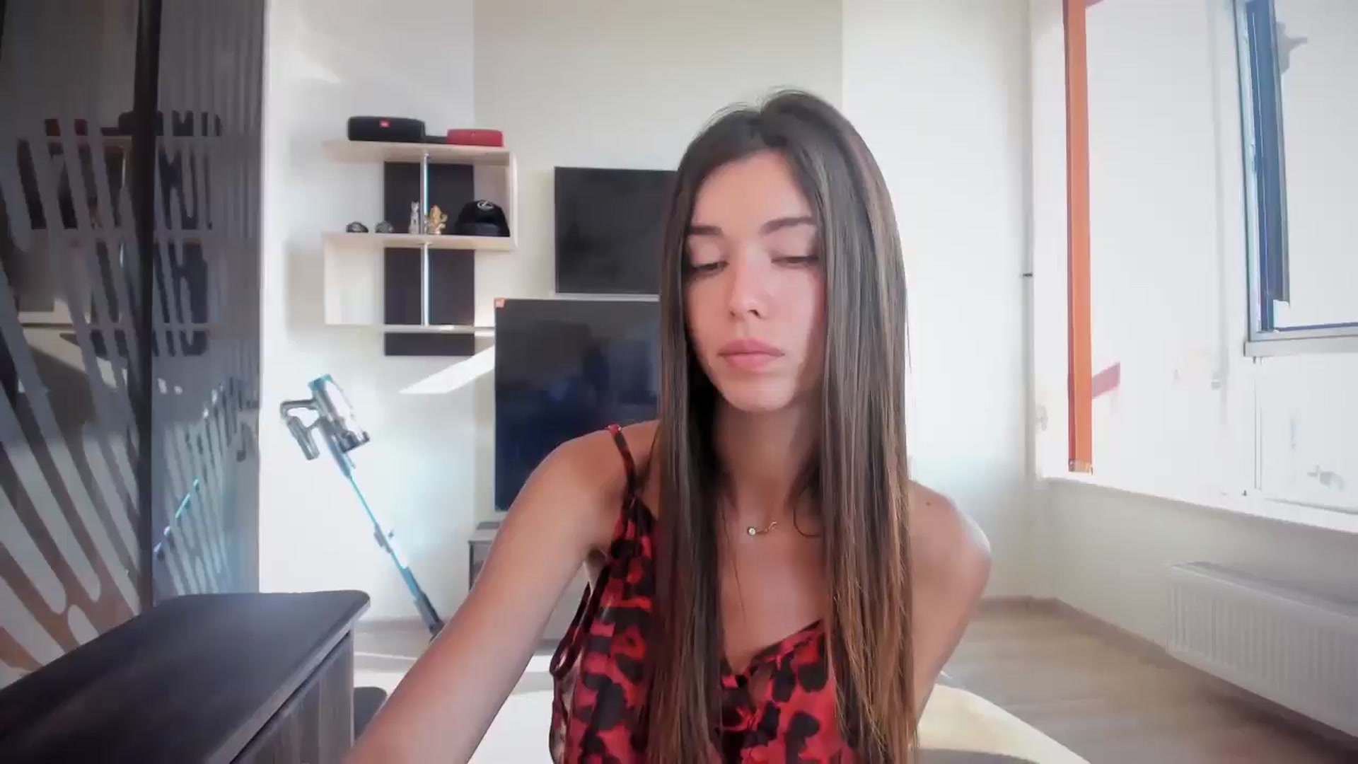 Gallery image thumbnail from laurensaenz's myfreecams stream on, 08/18/2025, 06:34 image 7 of 20