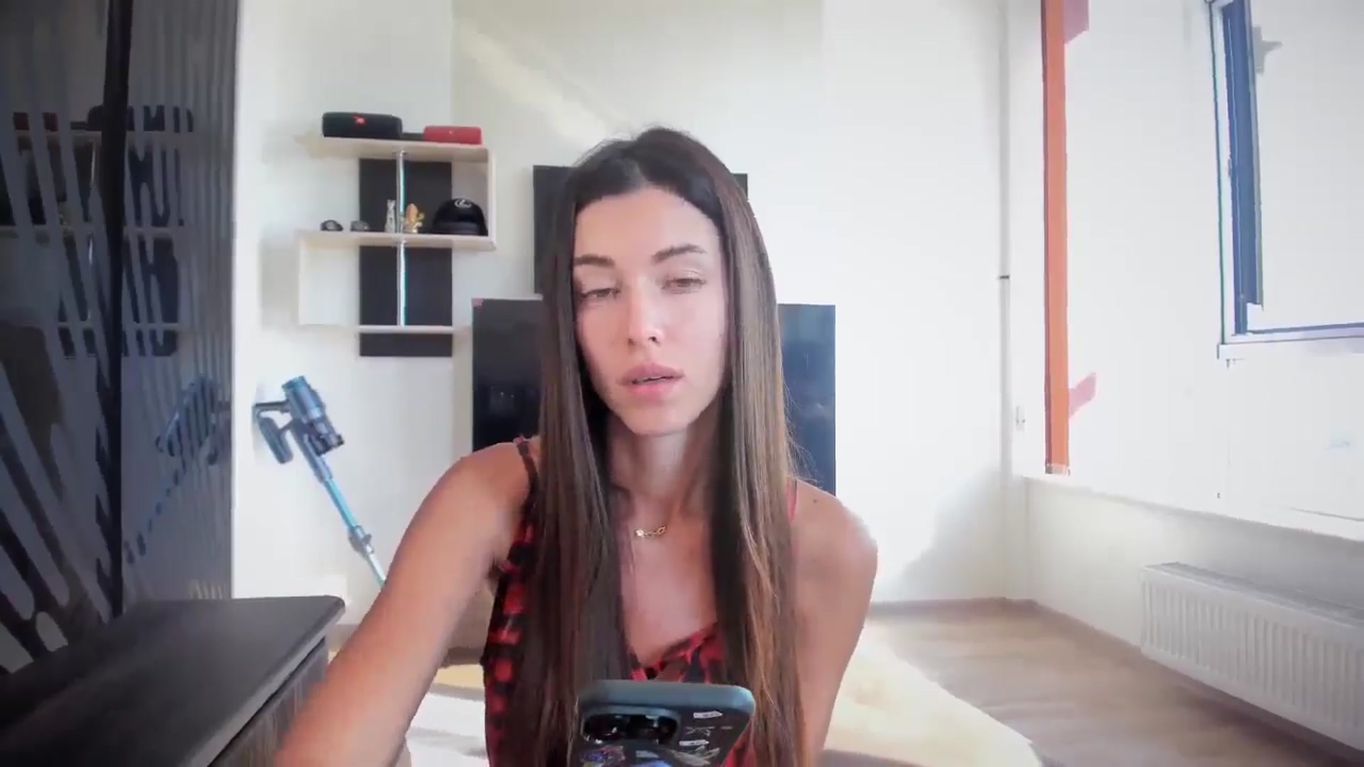 Gallery image thumbnail from laurensaenz's myfreecams stream on, 08/18/2025, 06:34 image 16 of 20